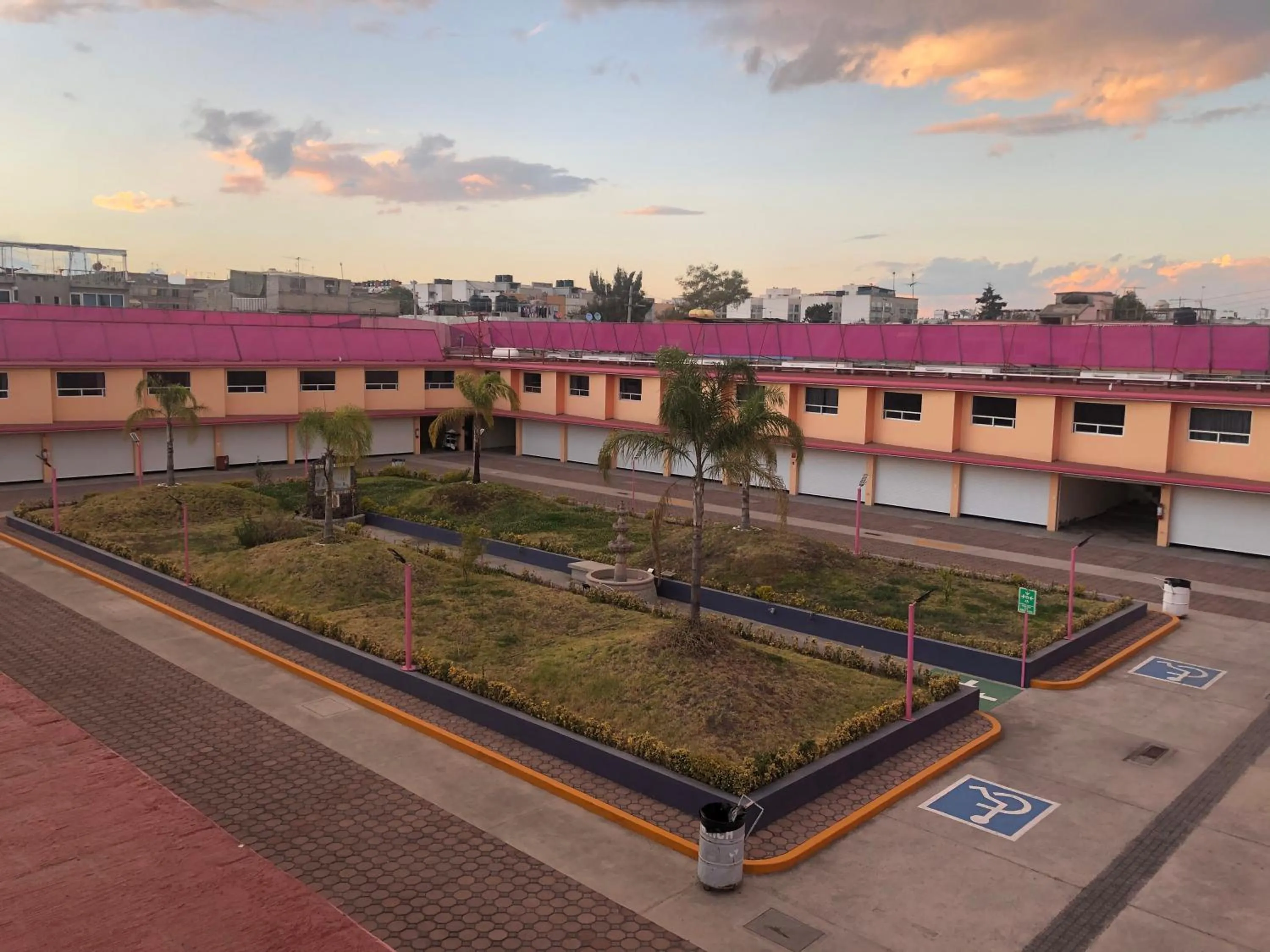 Garden in Hotel & Villas 7