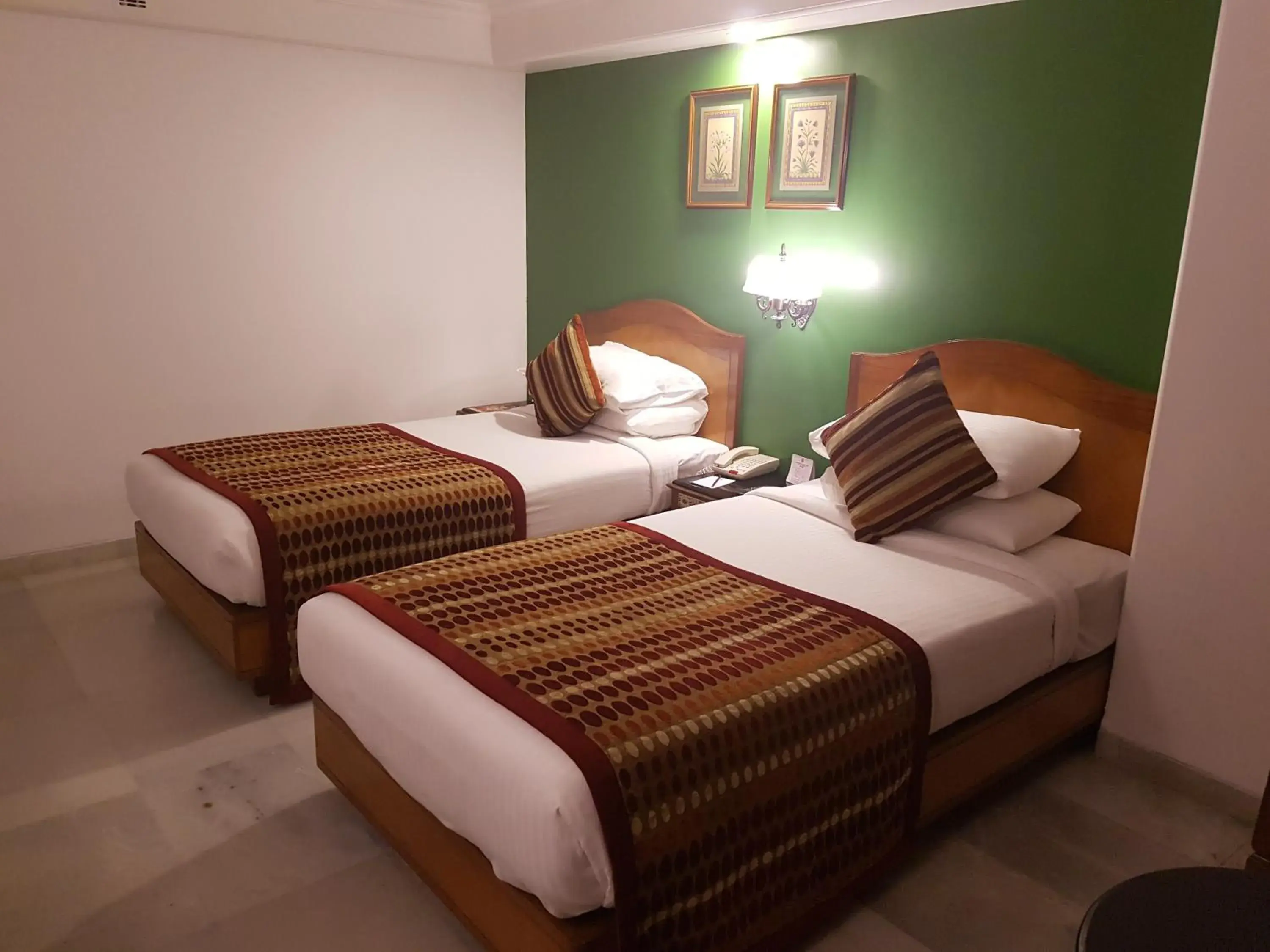 Club Double or Twin Room in Ramee Guestline Hotel Dadar Club Double or Twin Room in Ramee Guestline Hotel Dadar