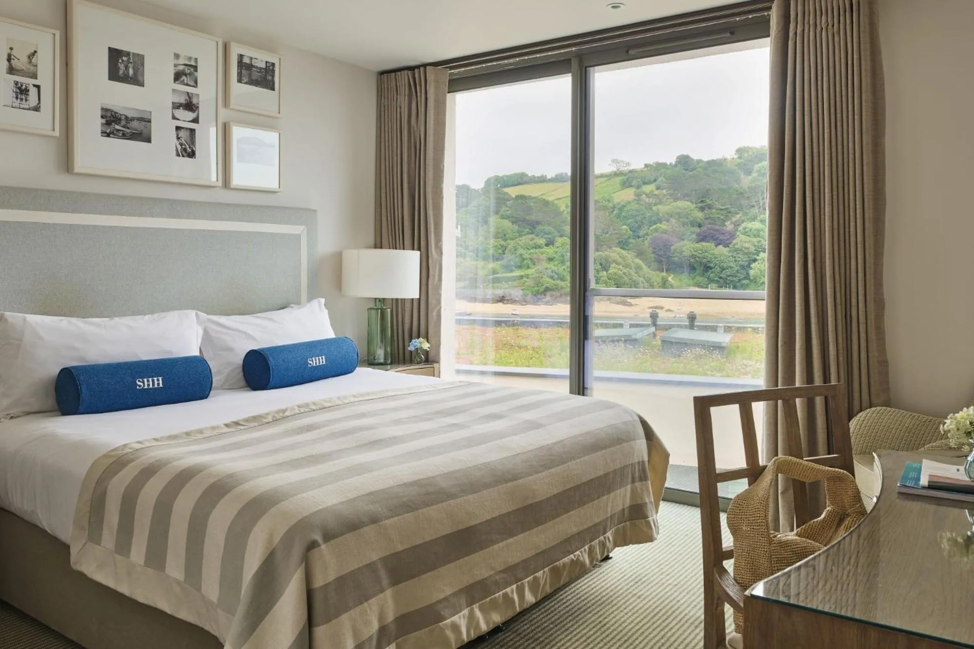 Bed in Harbour Hotel & Spa Salcombe