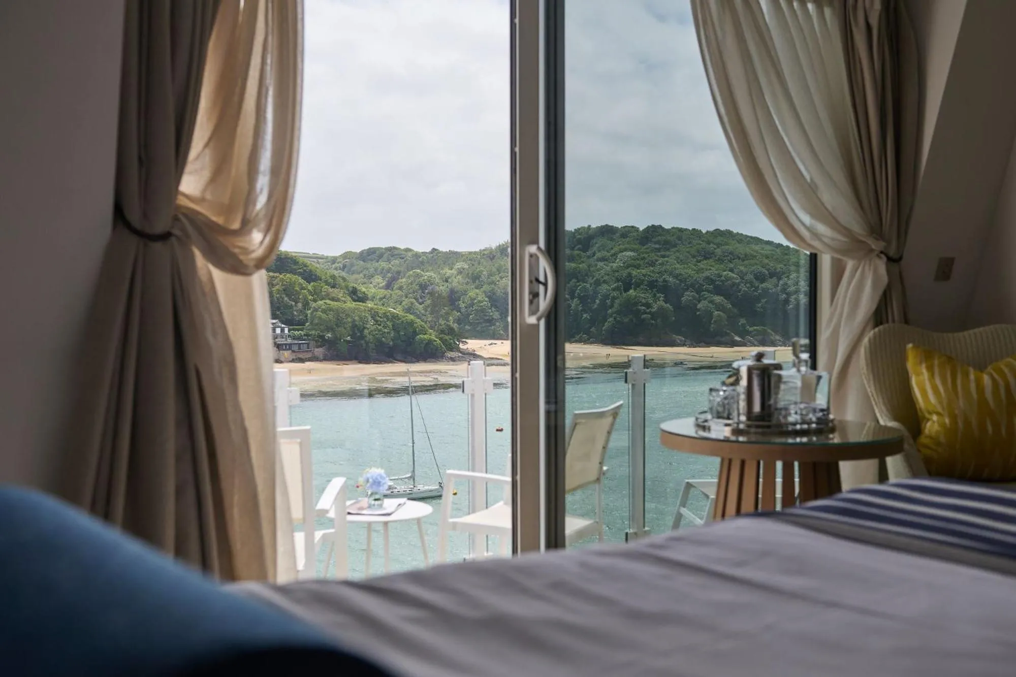 Bed in Harbour Hotel & Spa Salcombe