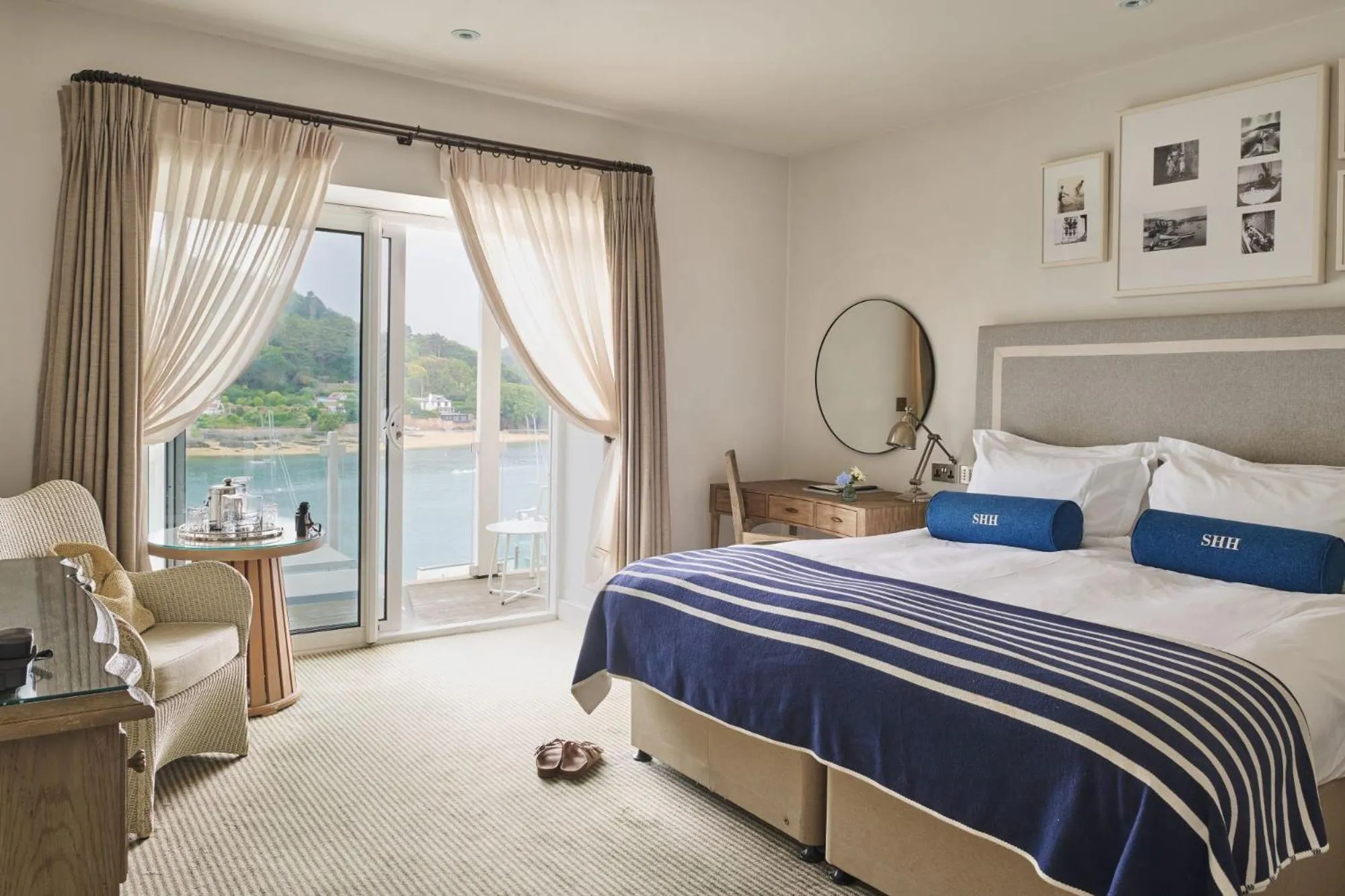 Bed in Harbour Hotel & Spa Salcombe