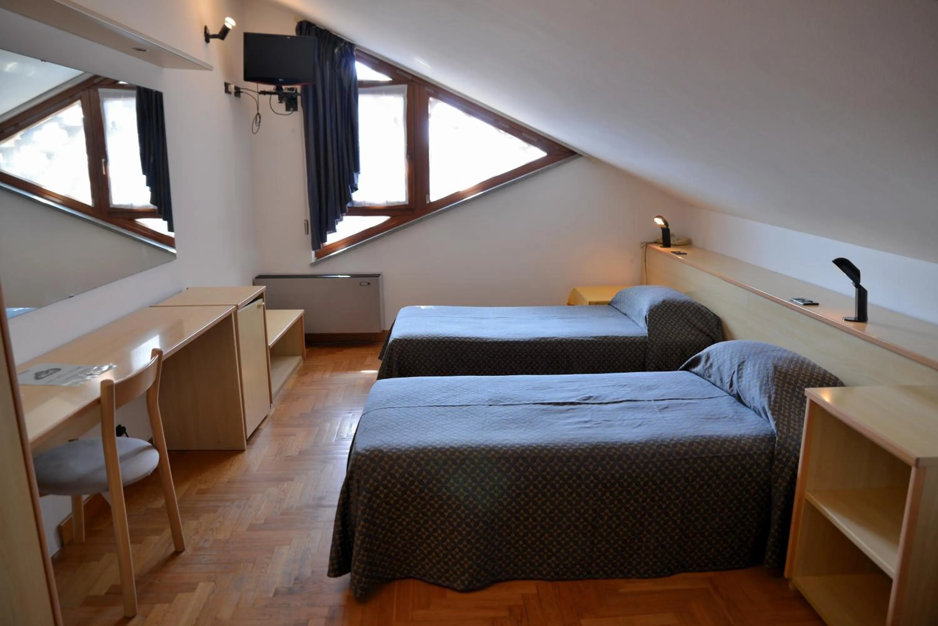 Bedroom, Bed in Ristorante Locanda Milano