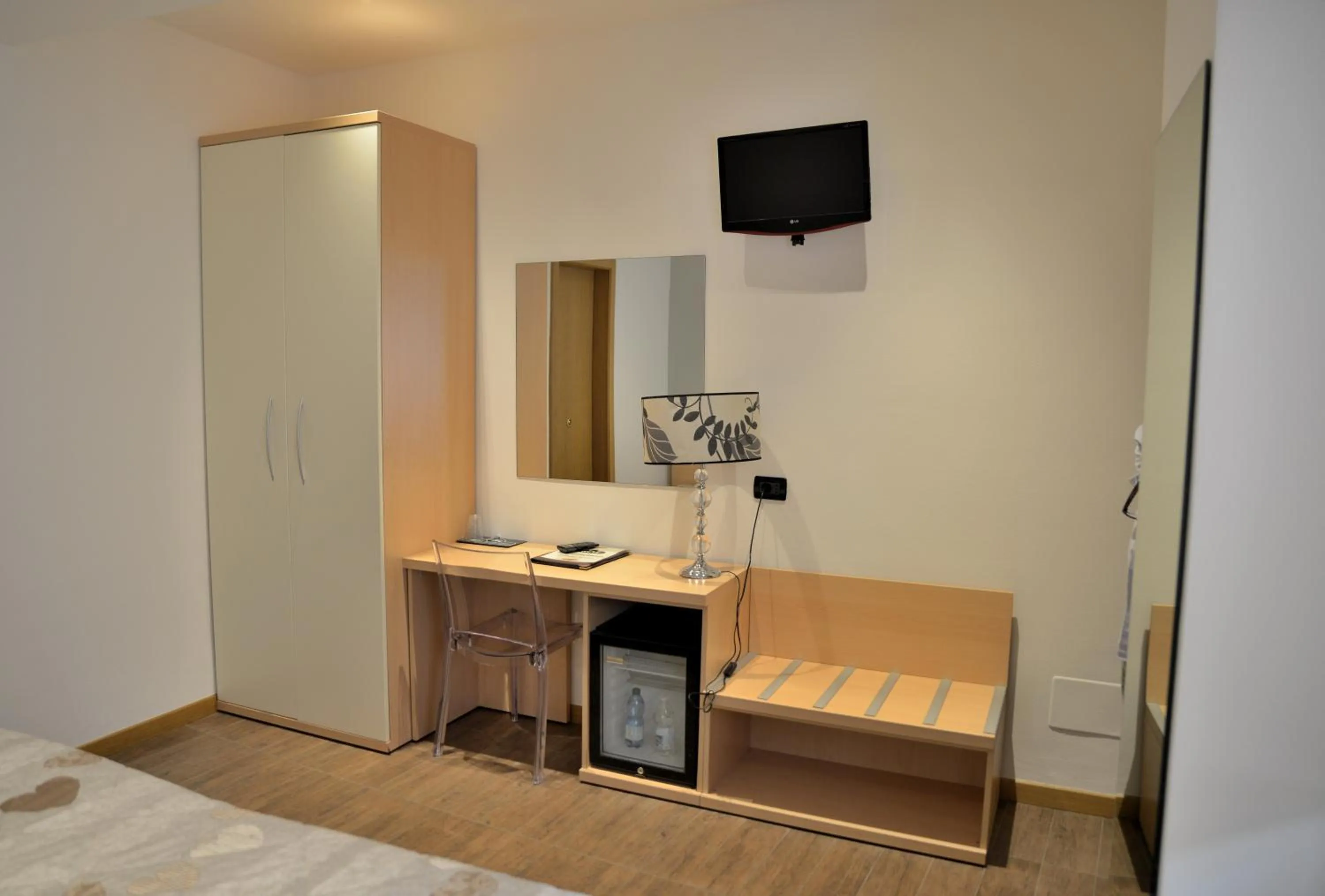 TV and multimedia, Bed in Ristorante Locanda Milano