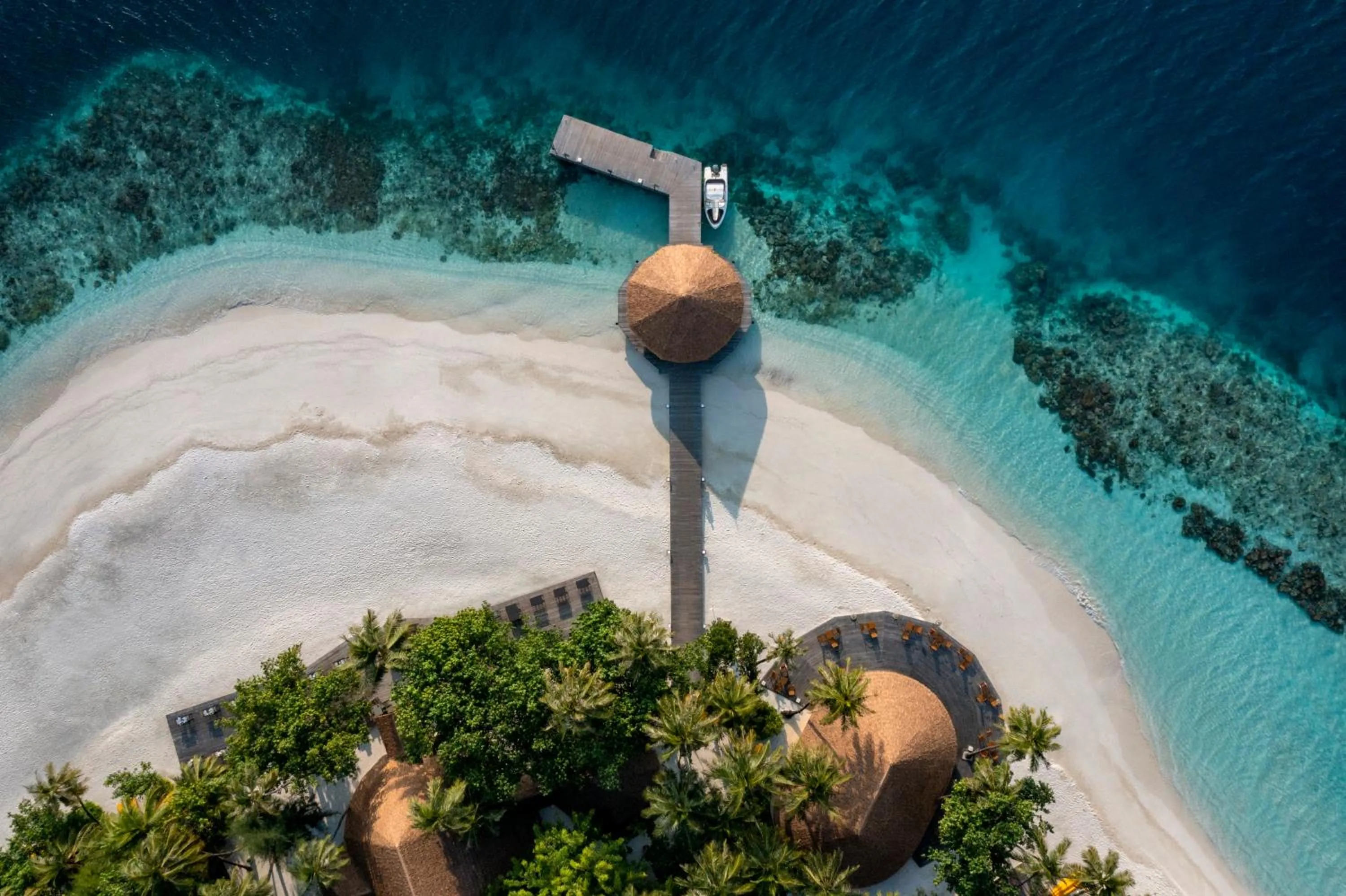 Beach in Dhawa Ihuru, part of Banyan Group