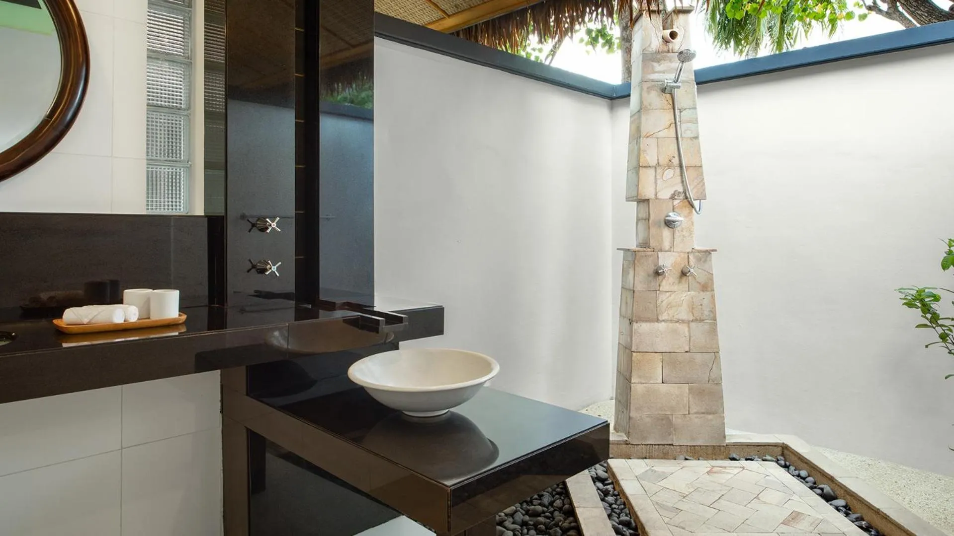 Bathroom in Dhawa Ihuru, part of Banyan Group