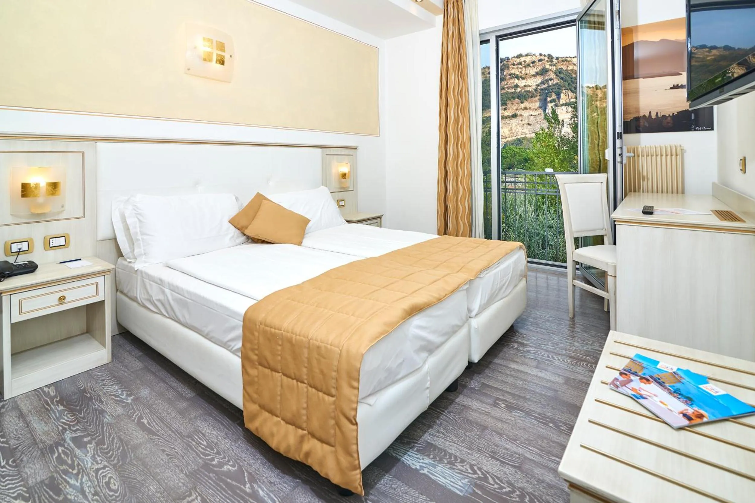 Bed in Hotel Lido Blu - Surf & Bike