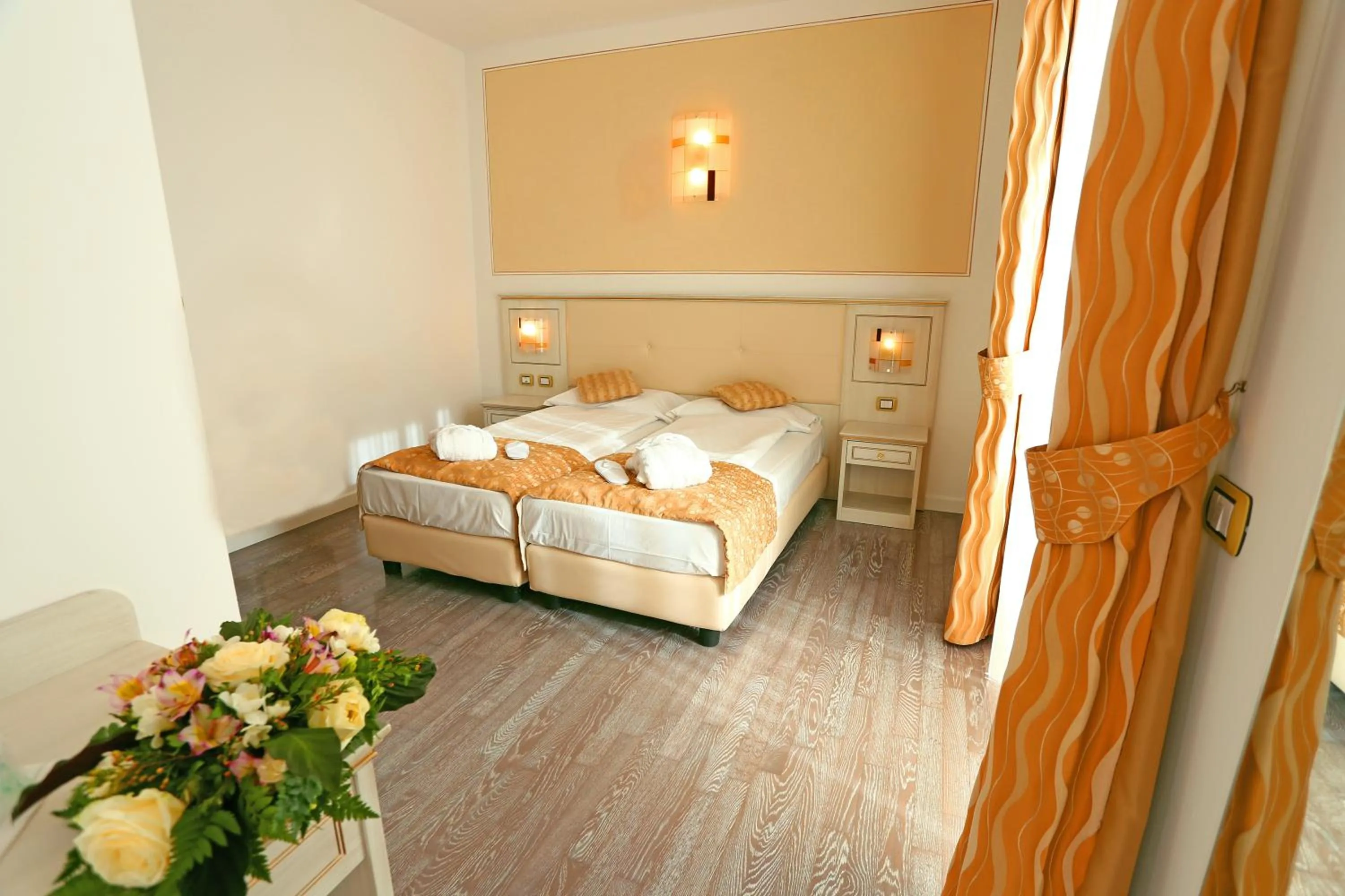 Bedroom, Bed in Hotel Lido Blu - Surf & Bike