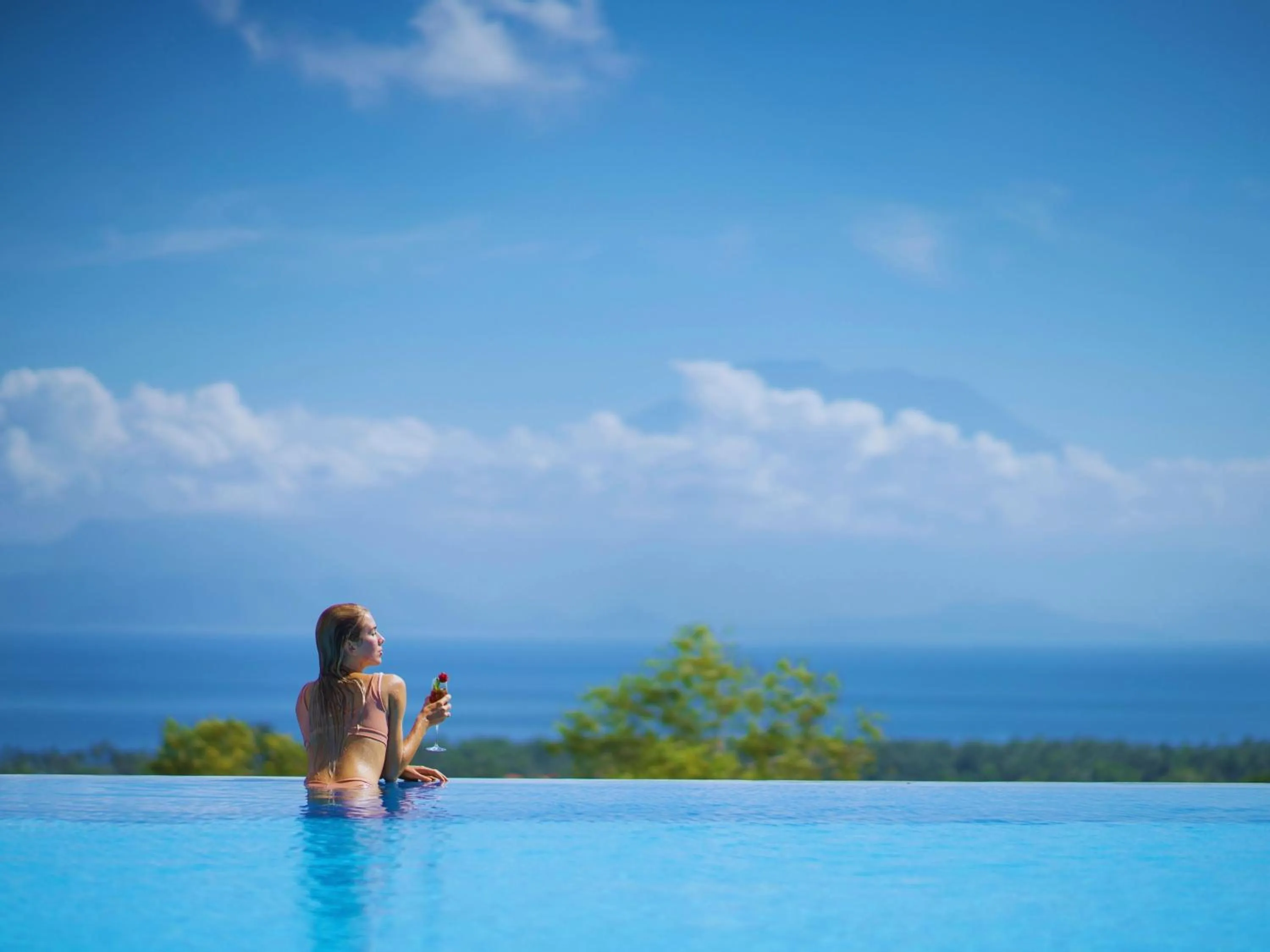 Swimming pool in Semabu Hills Hotel Nusa Penida