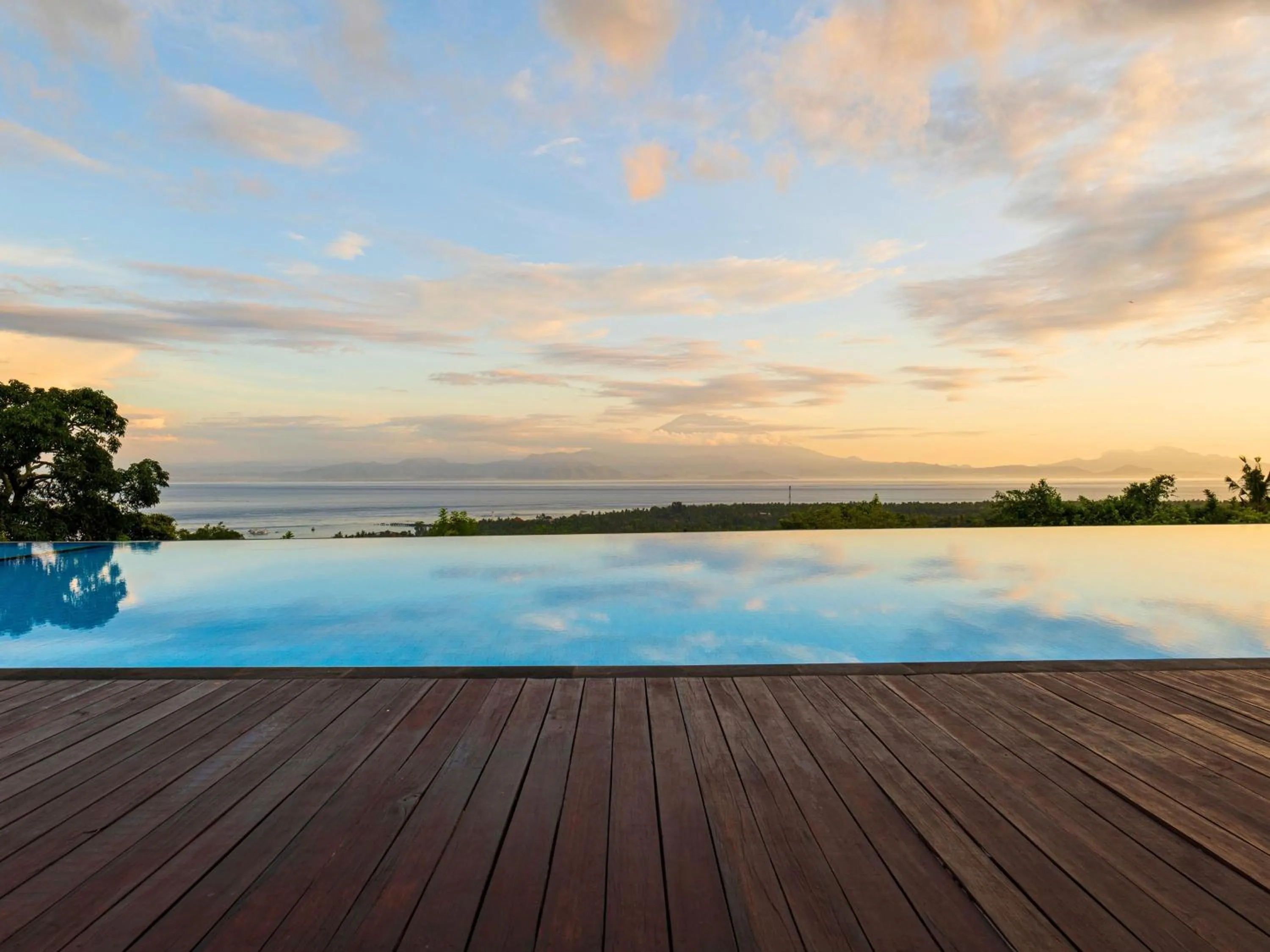 Swimming pool in Semabu Hills Hotel Nusa Penida