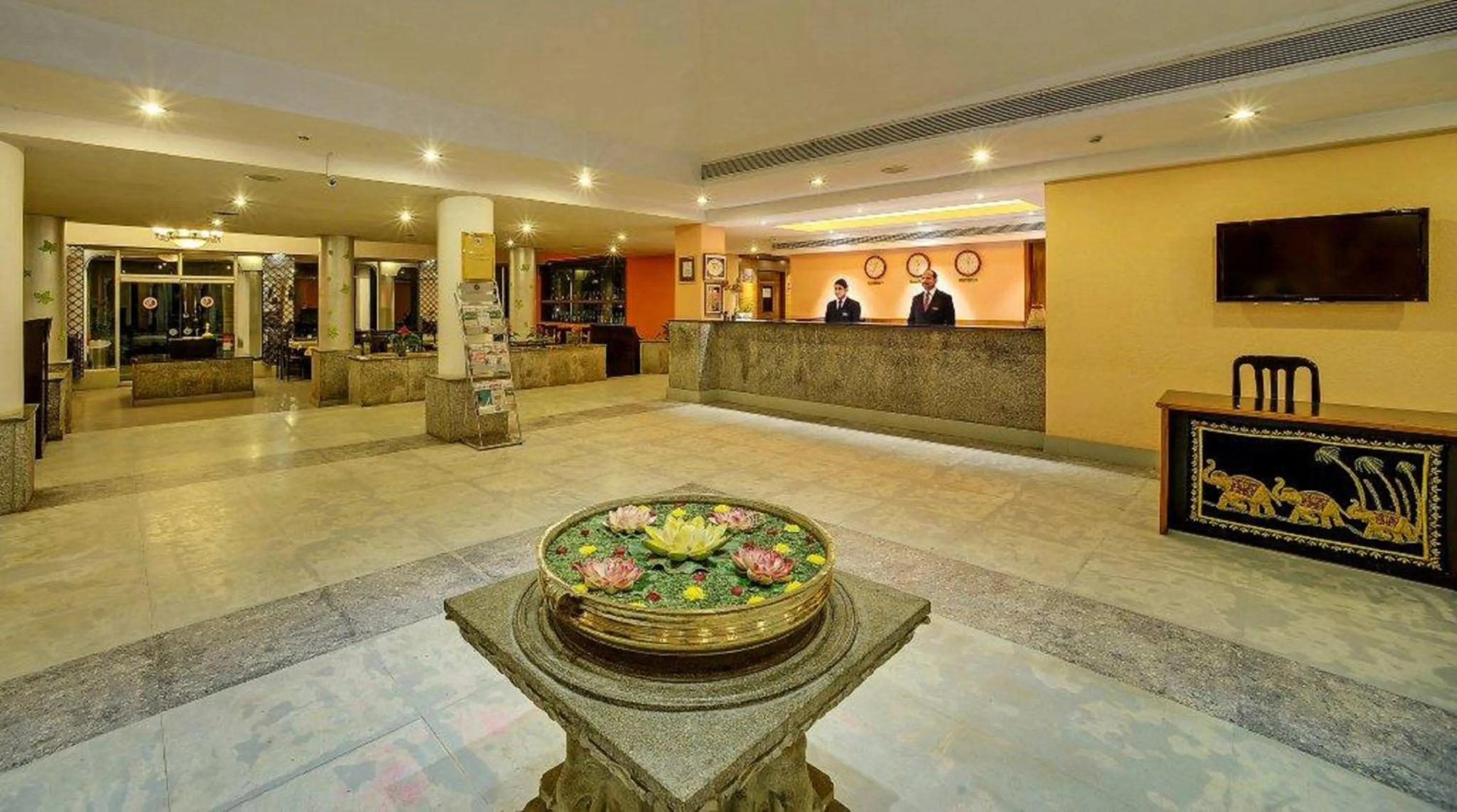 Lobby or reception in Ramee Guestline Hotel Bangalore