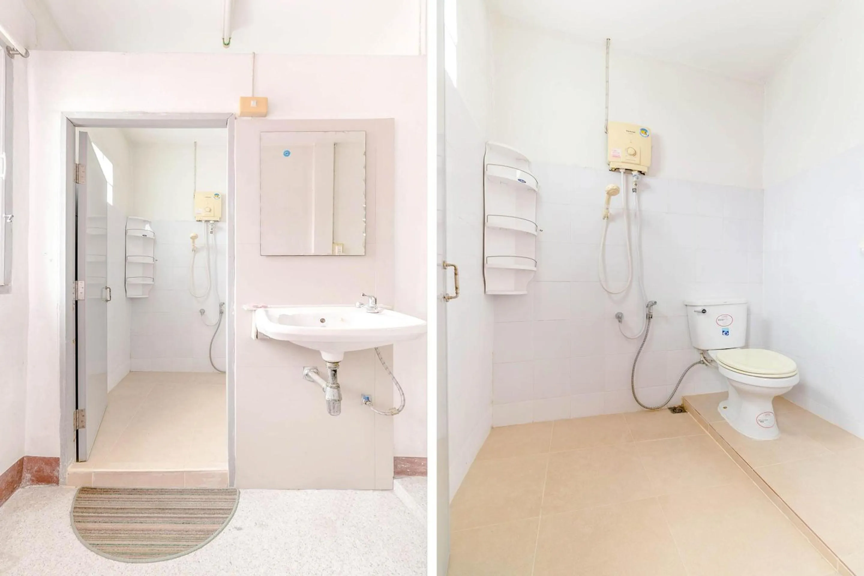 Bathroom in OYO 1161 Sathorn Mansion