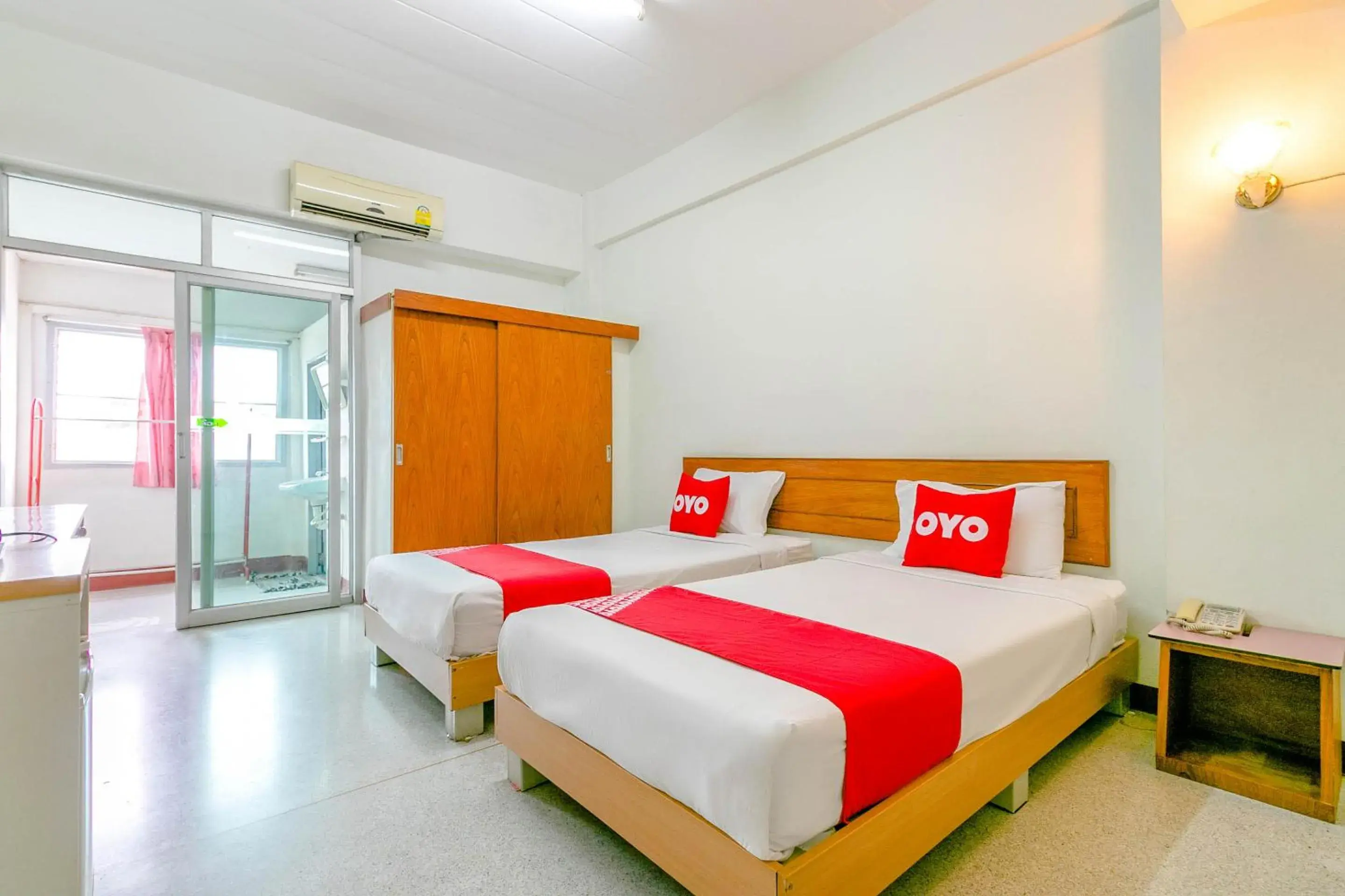 Standard Twin Room in OYO 1161 Sathorn Mansion Standard Twin Room in OYO 1161 Sathorn Mansion