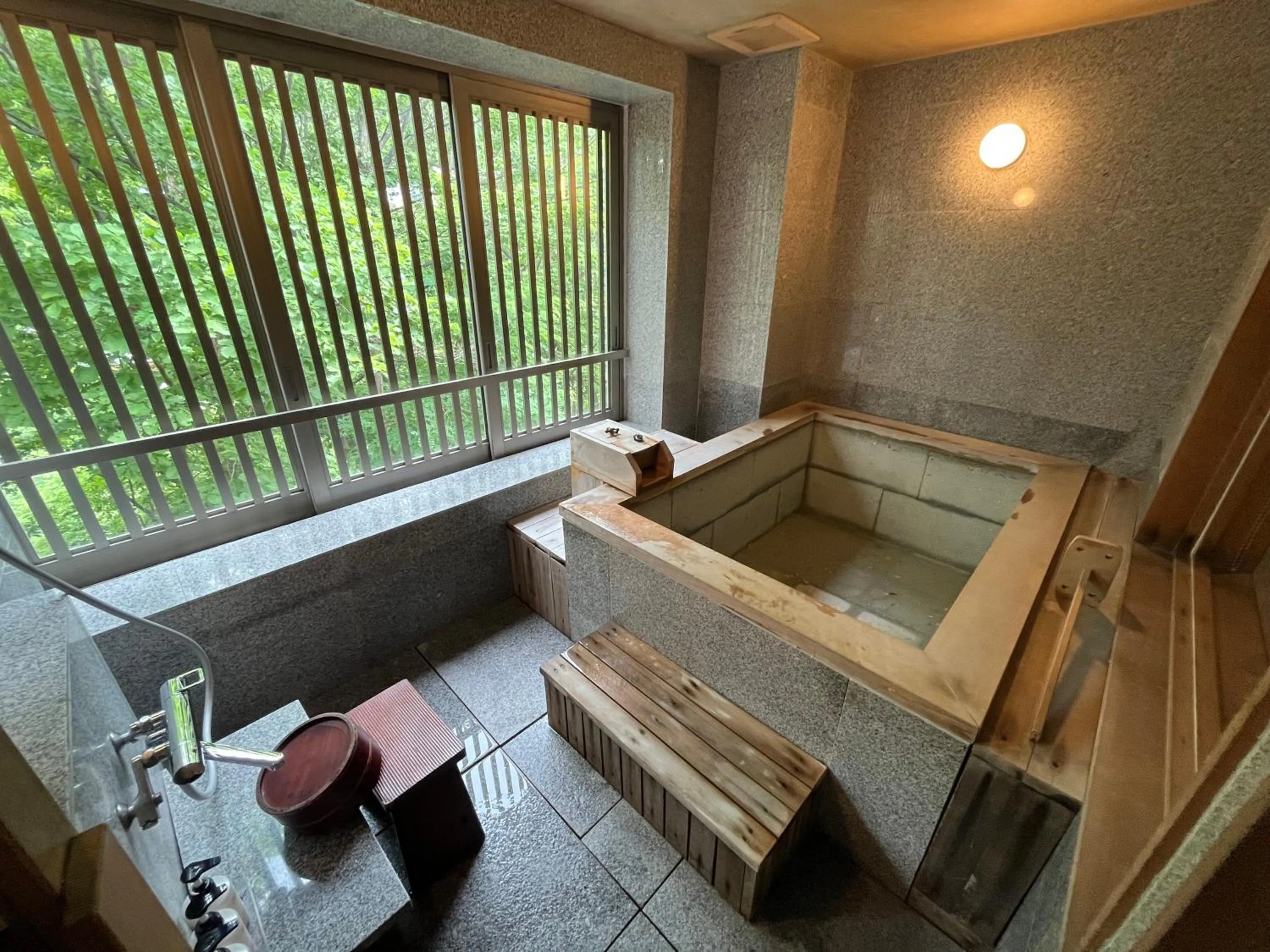 Bathroom in Kuriya Suizan