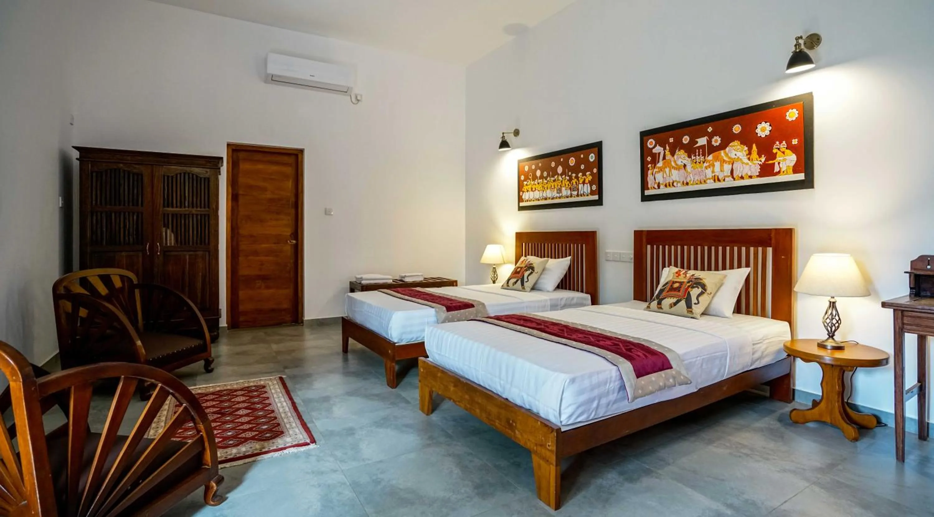 Photo of the whole room, Bed in Atelier