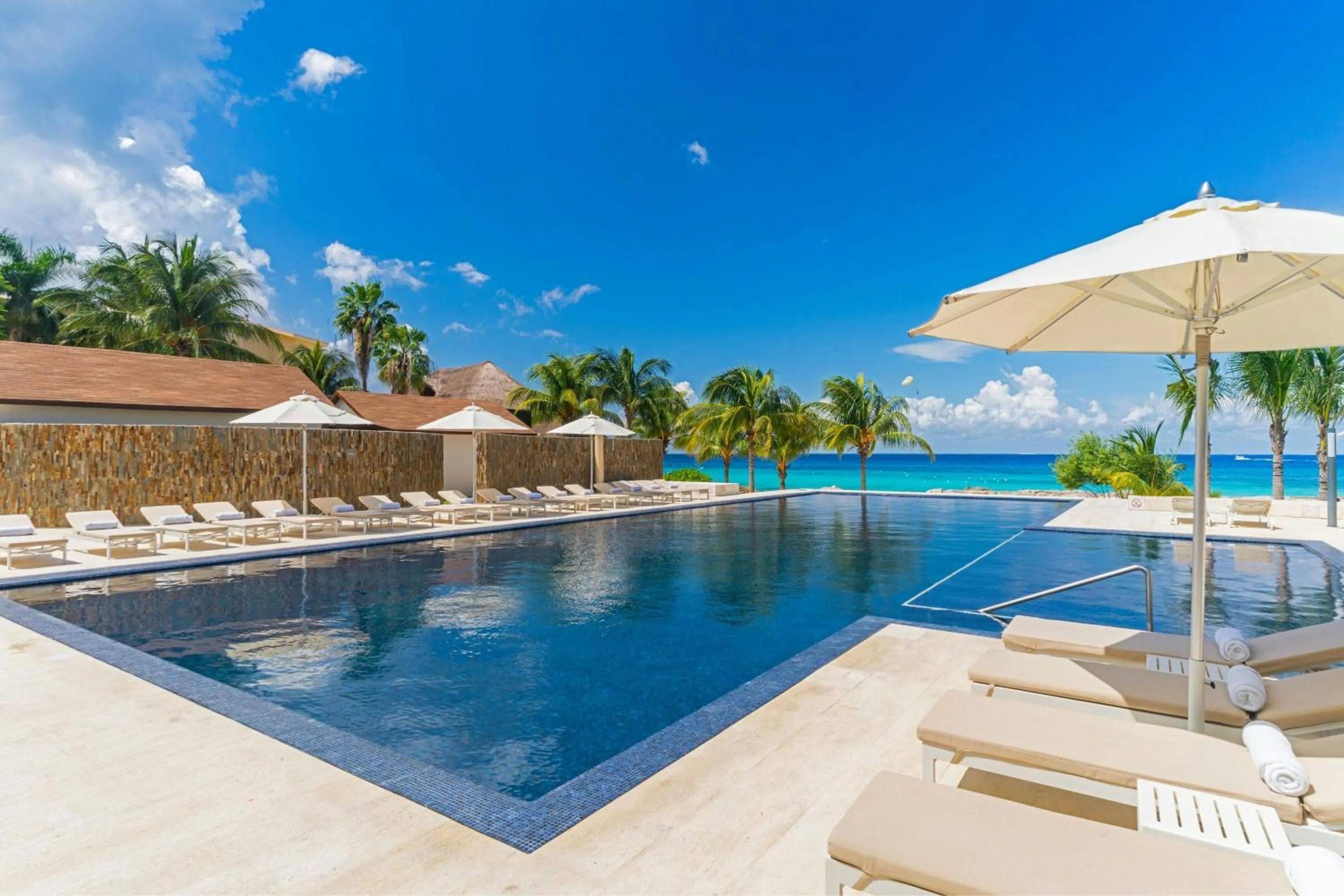 Swimming pool in The Westin Cozumel