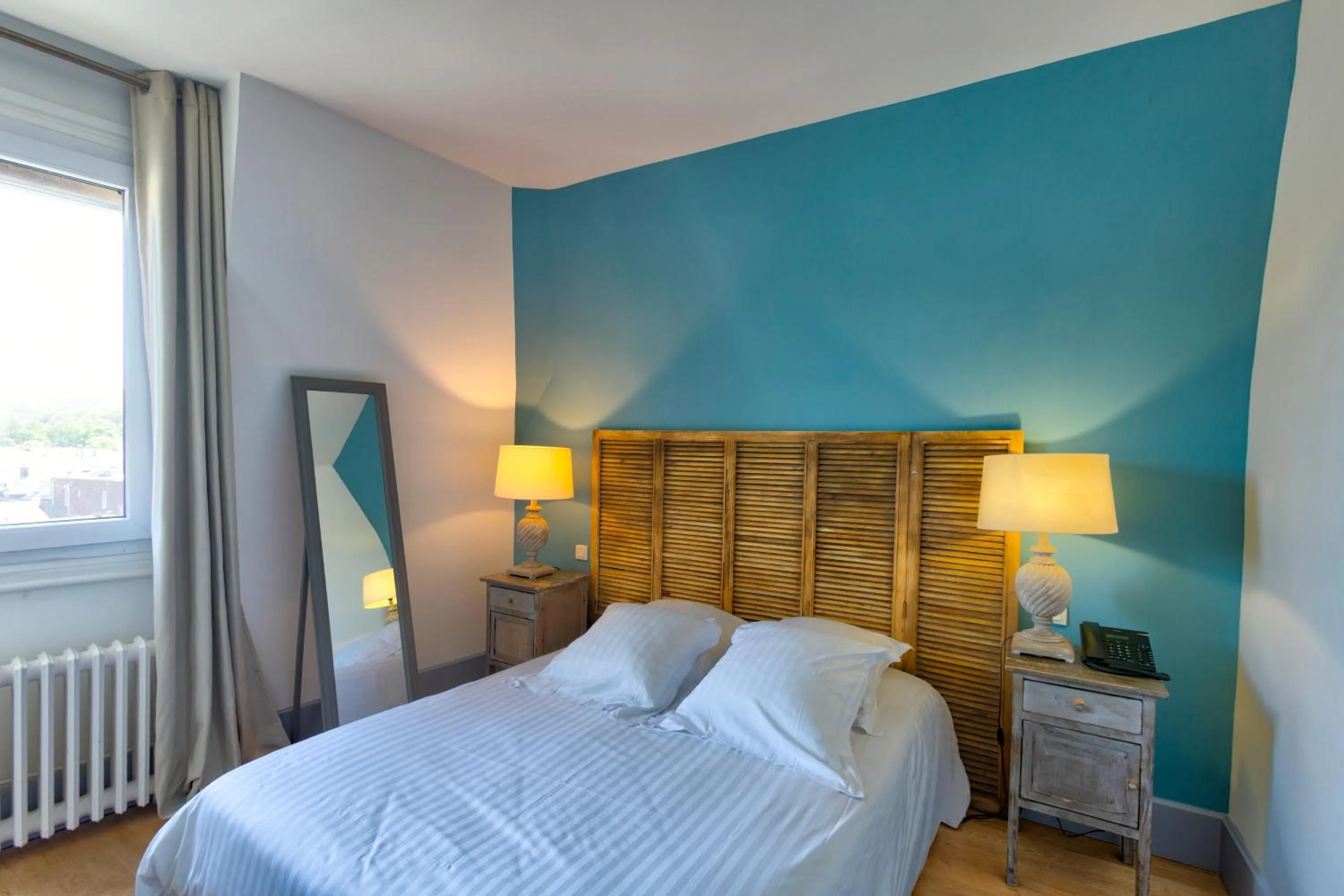 Bedroom, Bed in Hotel Le Rayon Vert