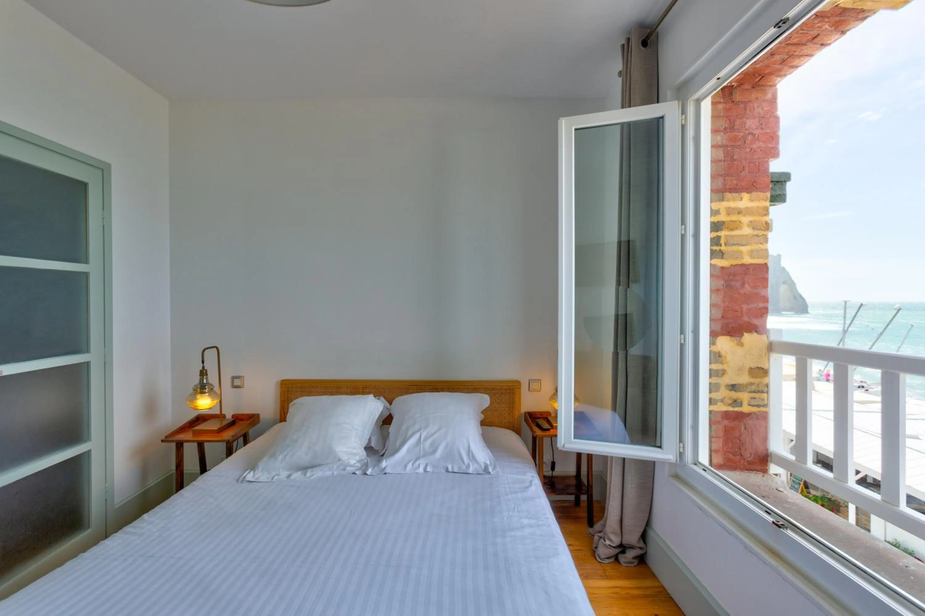 Photo of the whole room, Bed in Hotel Le Rayon Vert