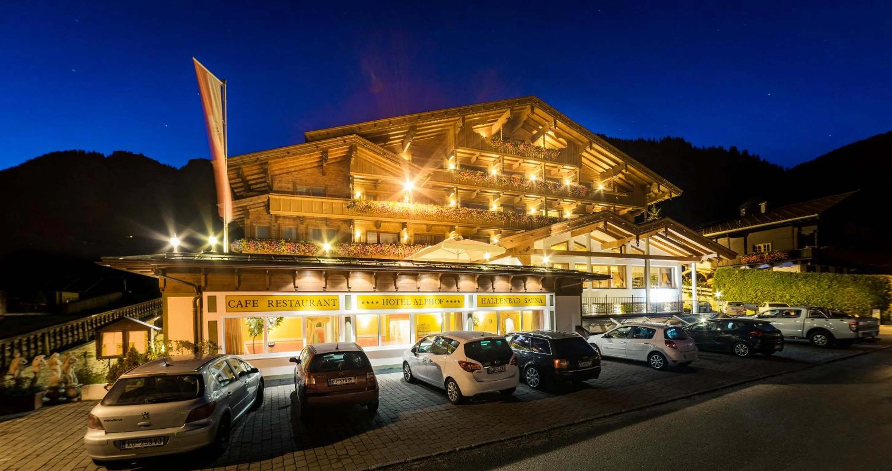Facade/entrance in Hotel Alphof Alpbach