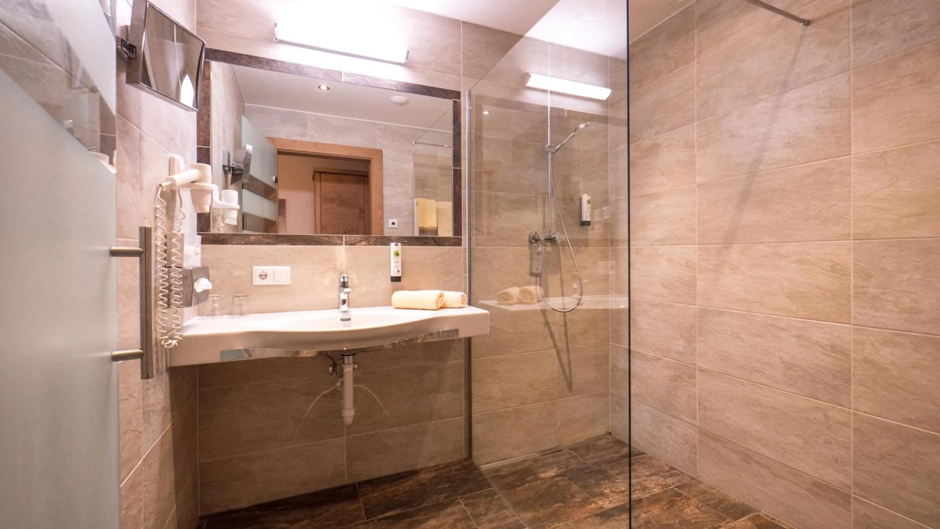 Shower in Hotel Alphof Alpbach