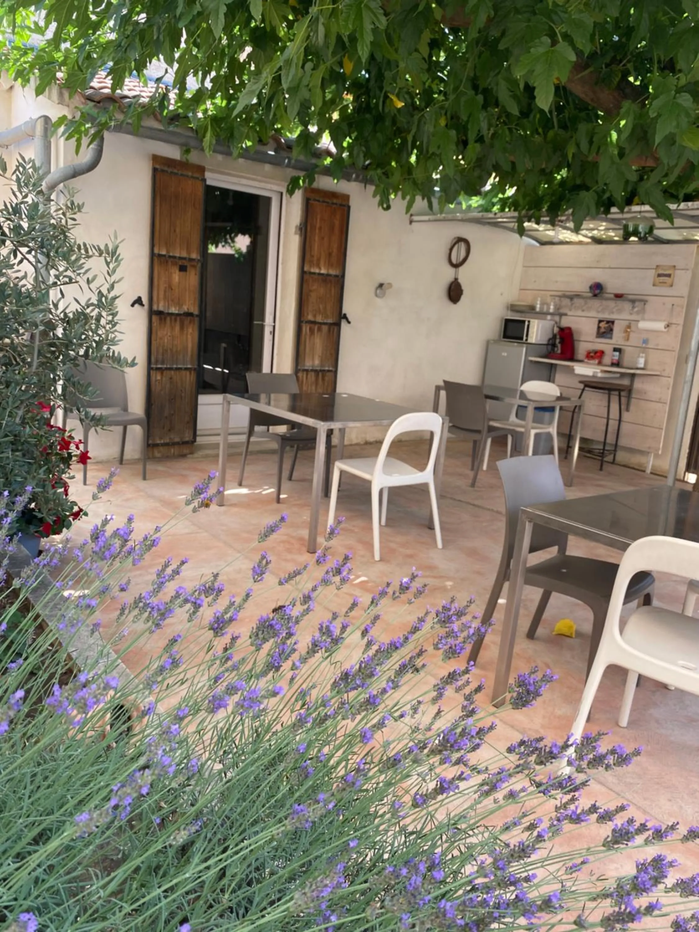 Property building in L'atelier B&B