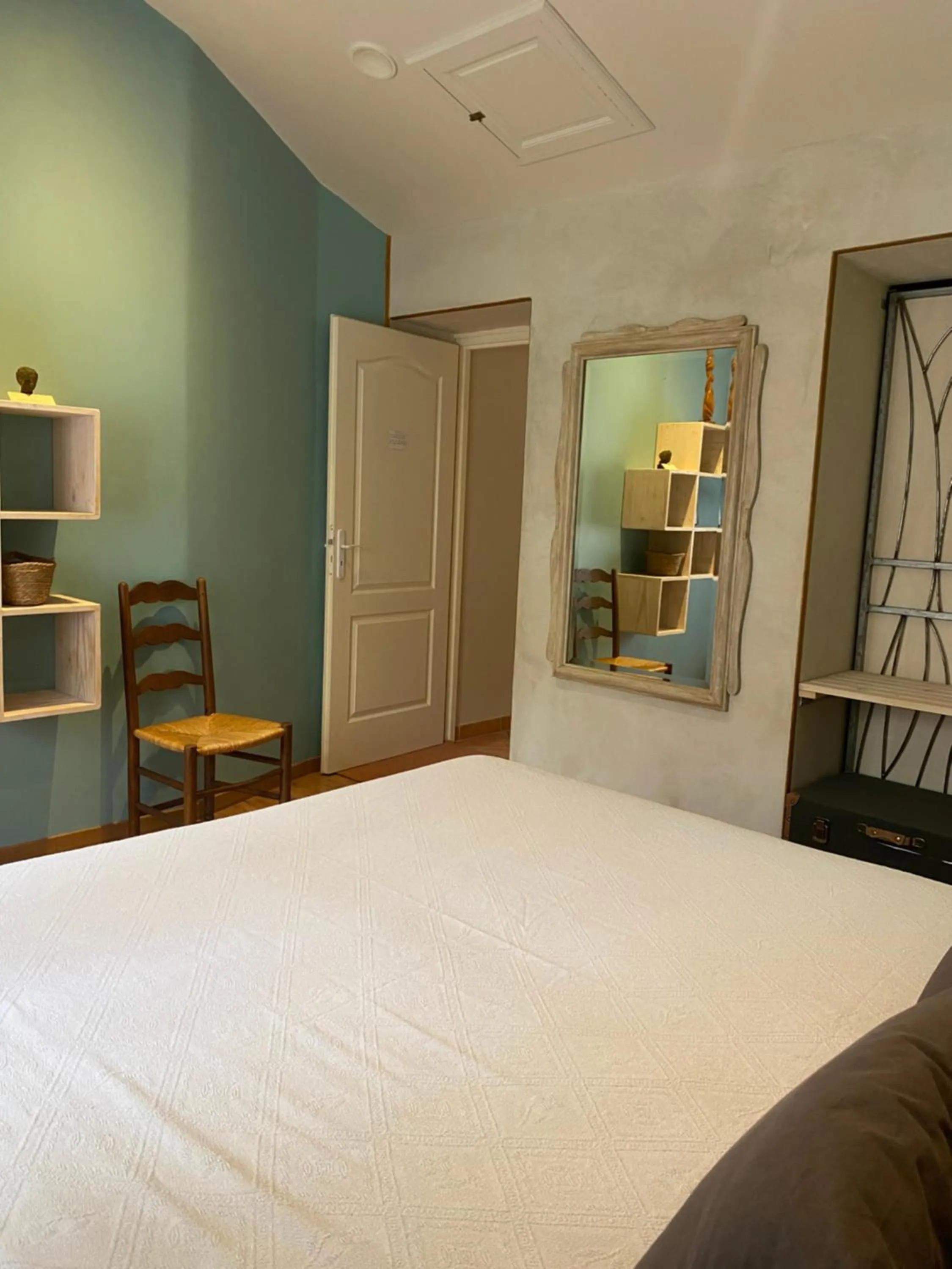 Bed in L'atelier B&B