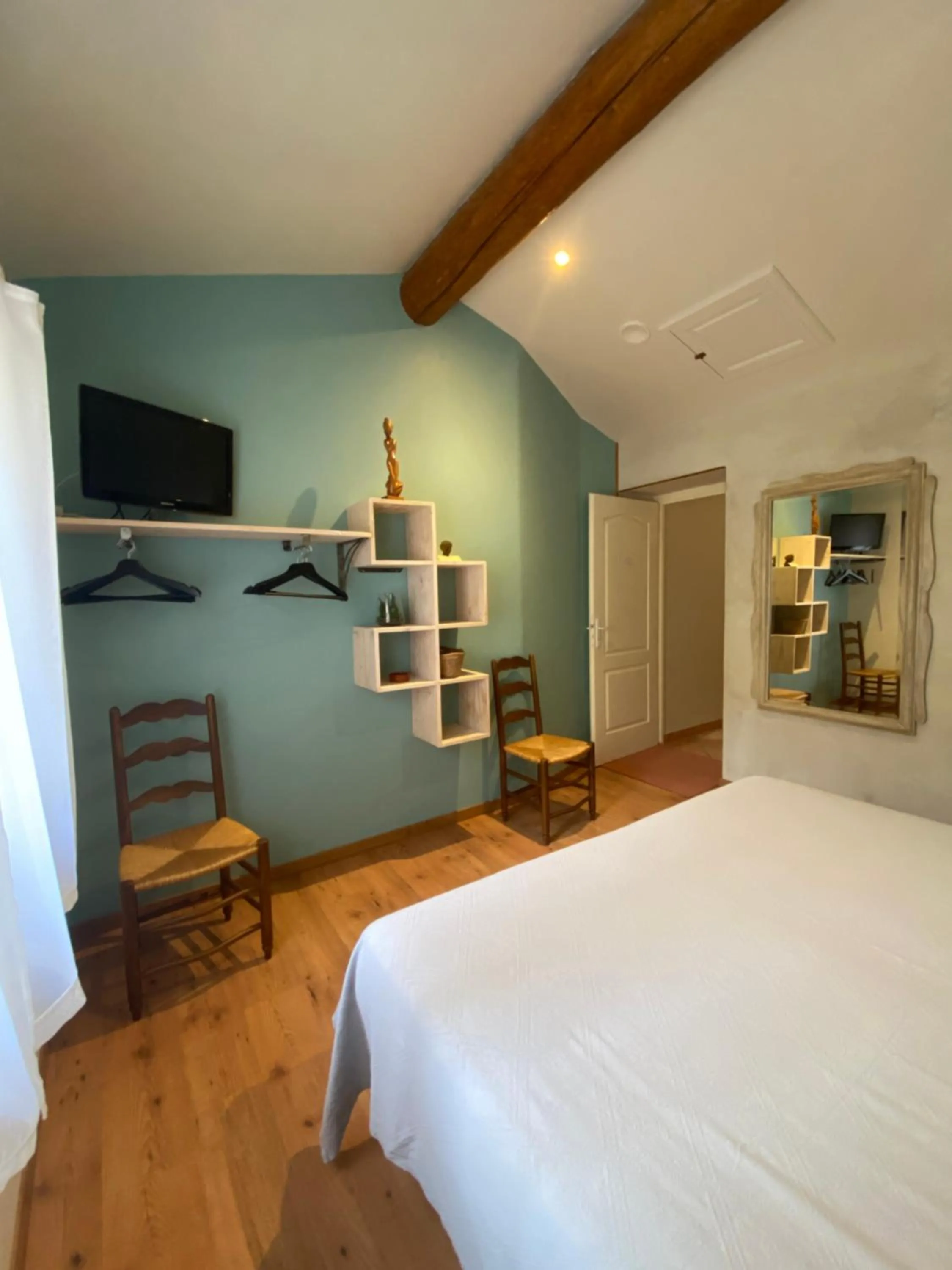 Bed in L'atelier B&B