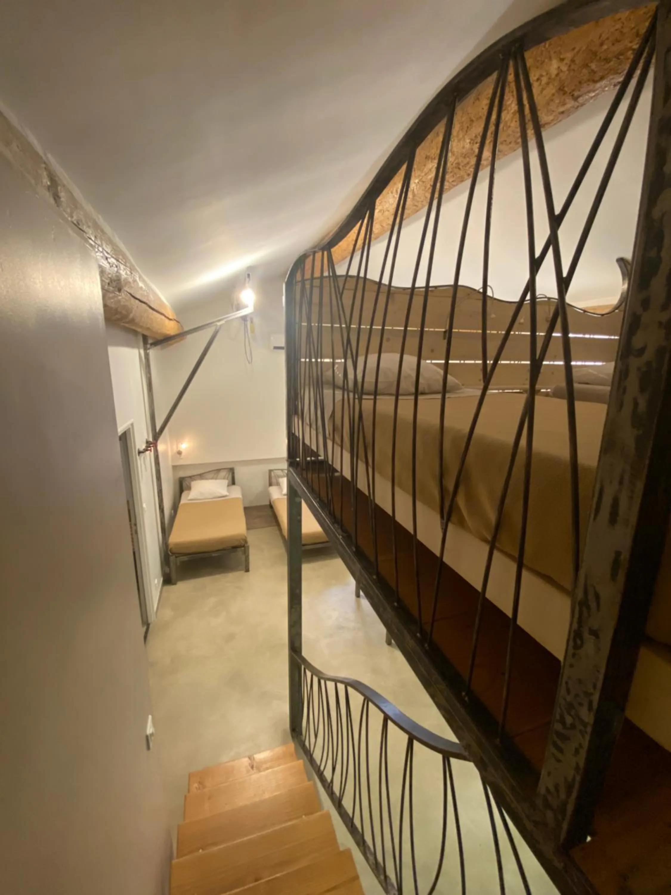 Photo of the whole room, Bed in L'atelier B&B