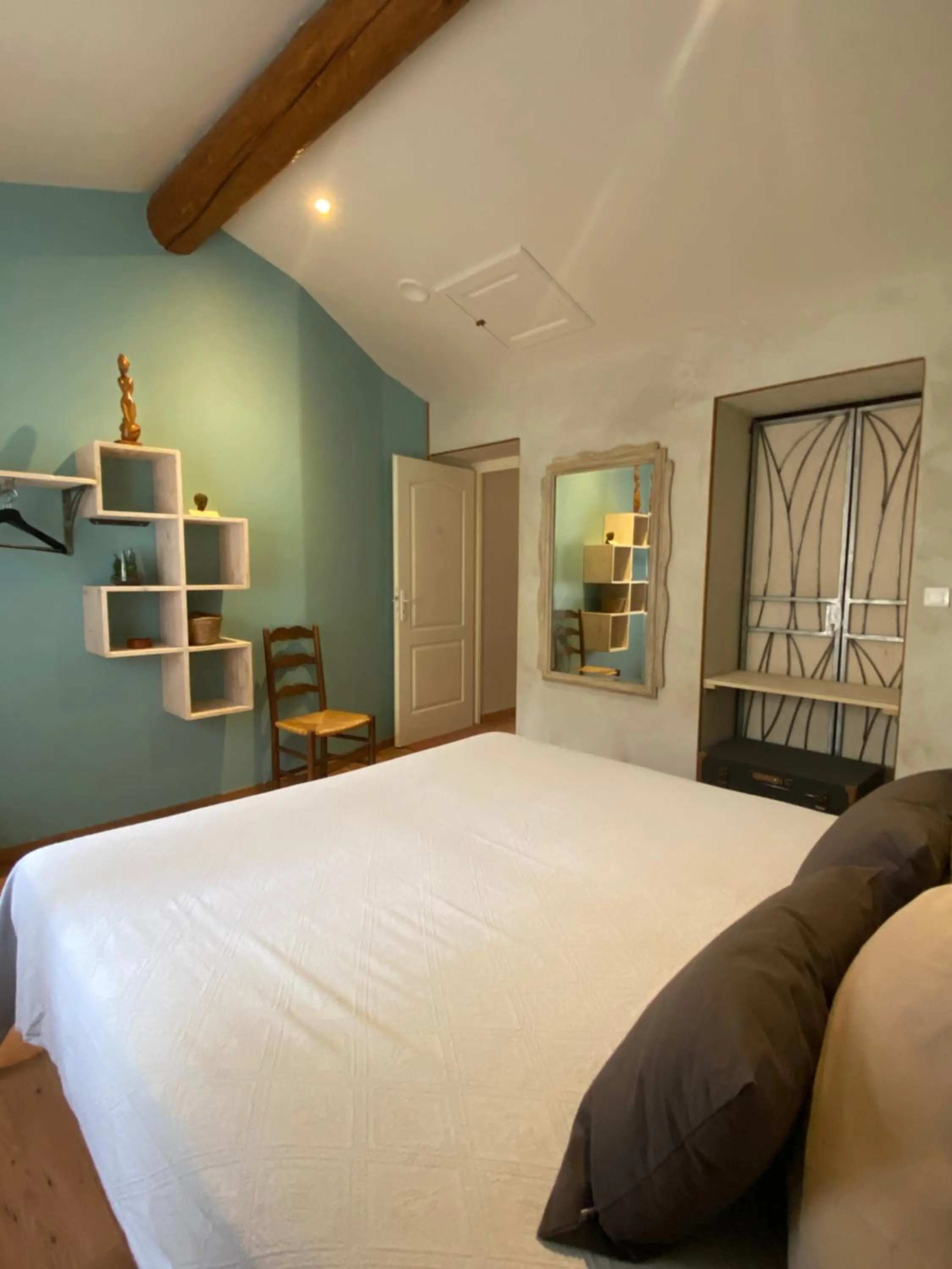 Bed in L'atelier B&B