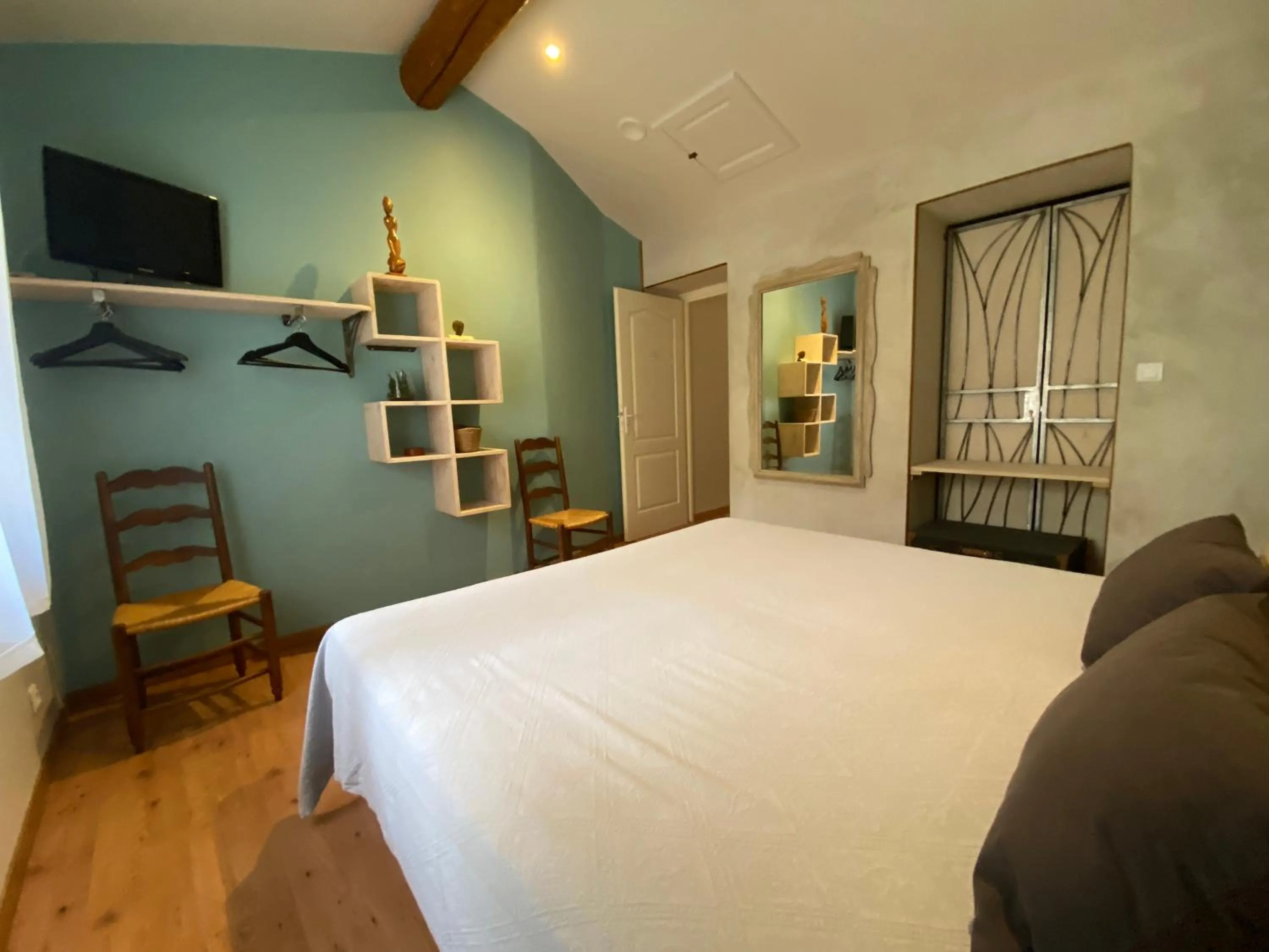 Bed in L'atelier B&B