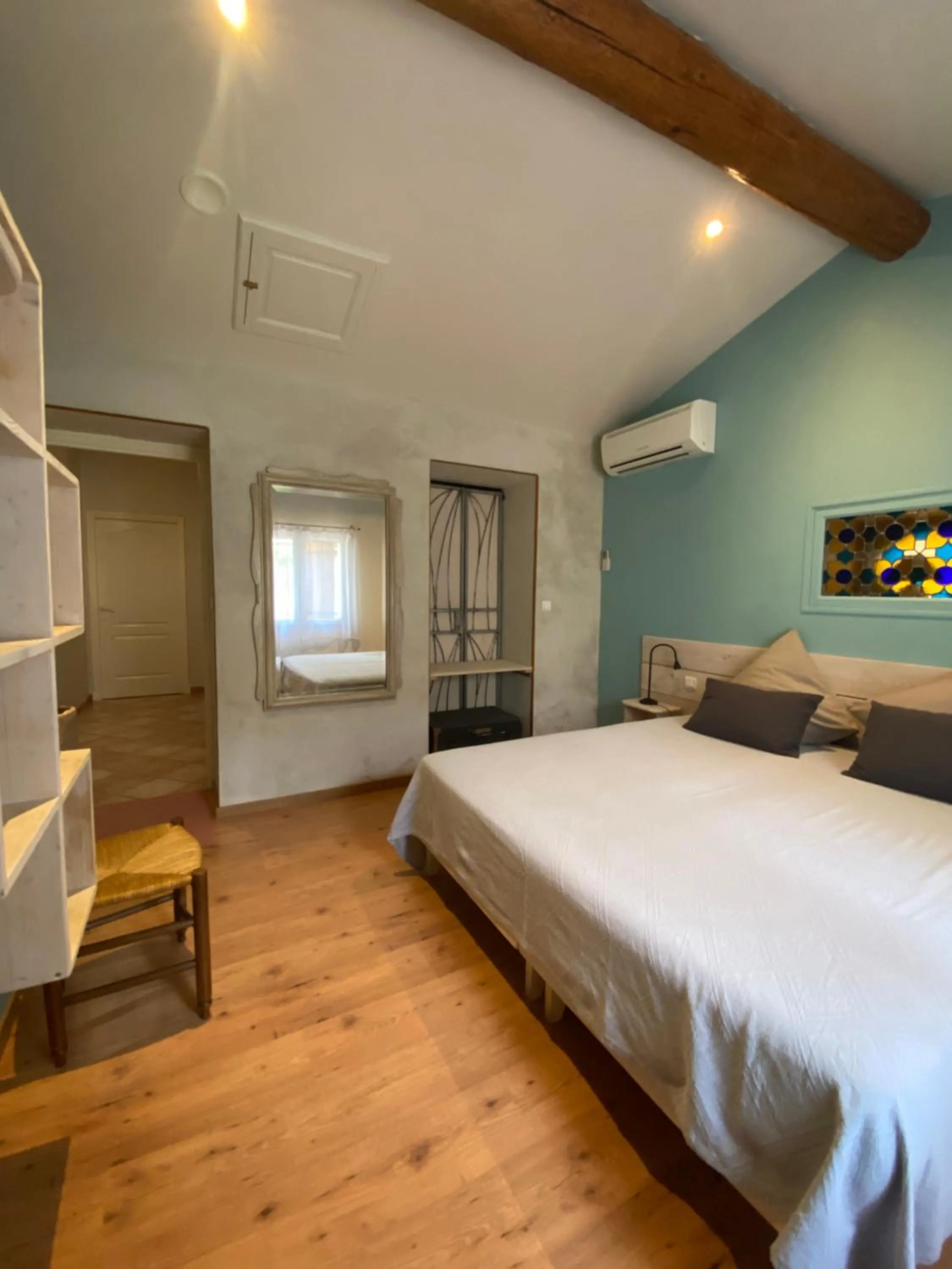 Bed in L'atelier B&B