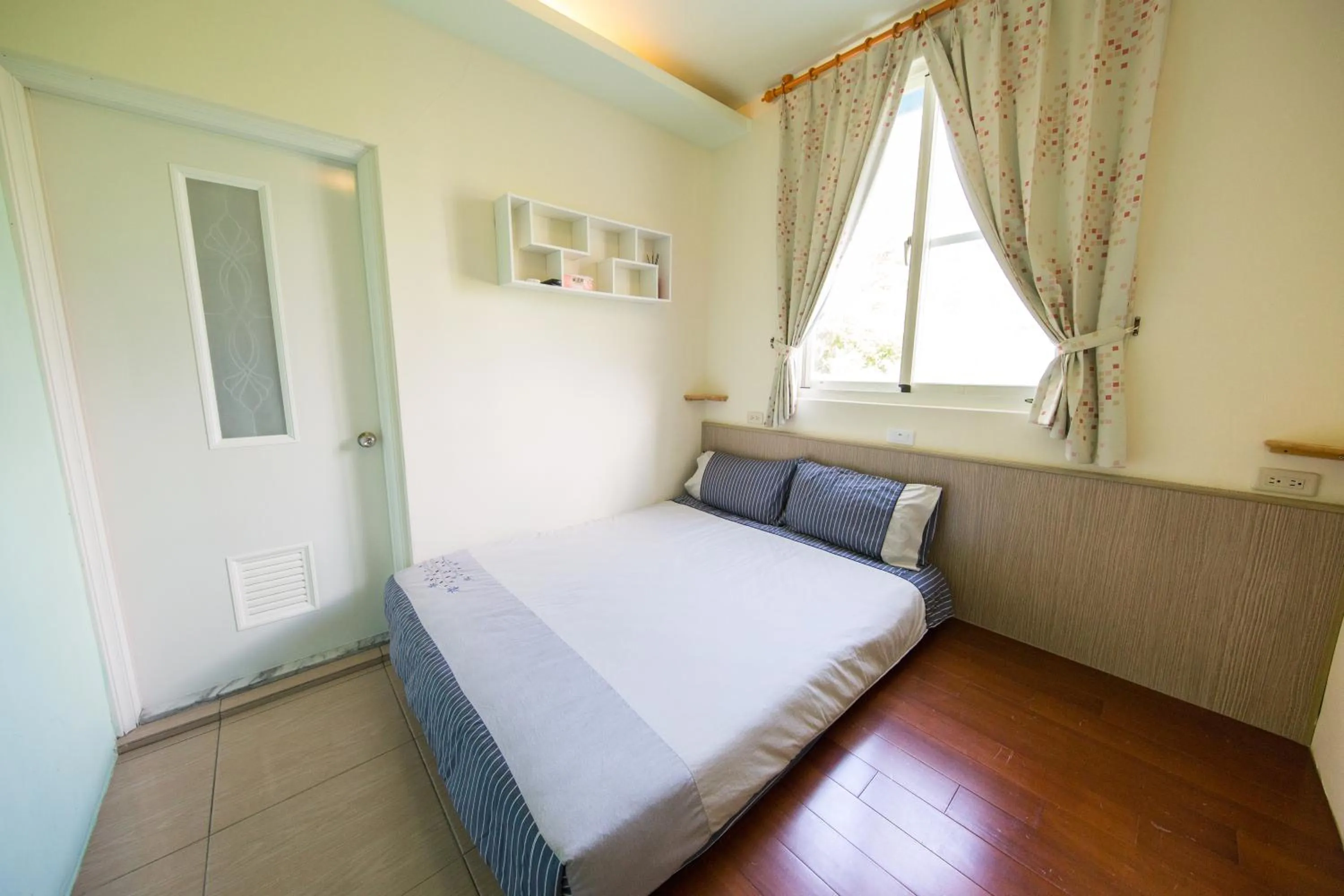 bunk bed, Bed in Fire Island Guest House