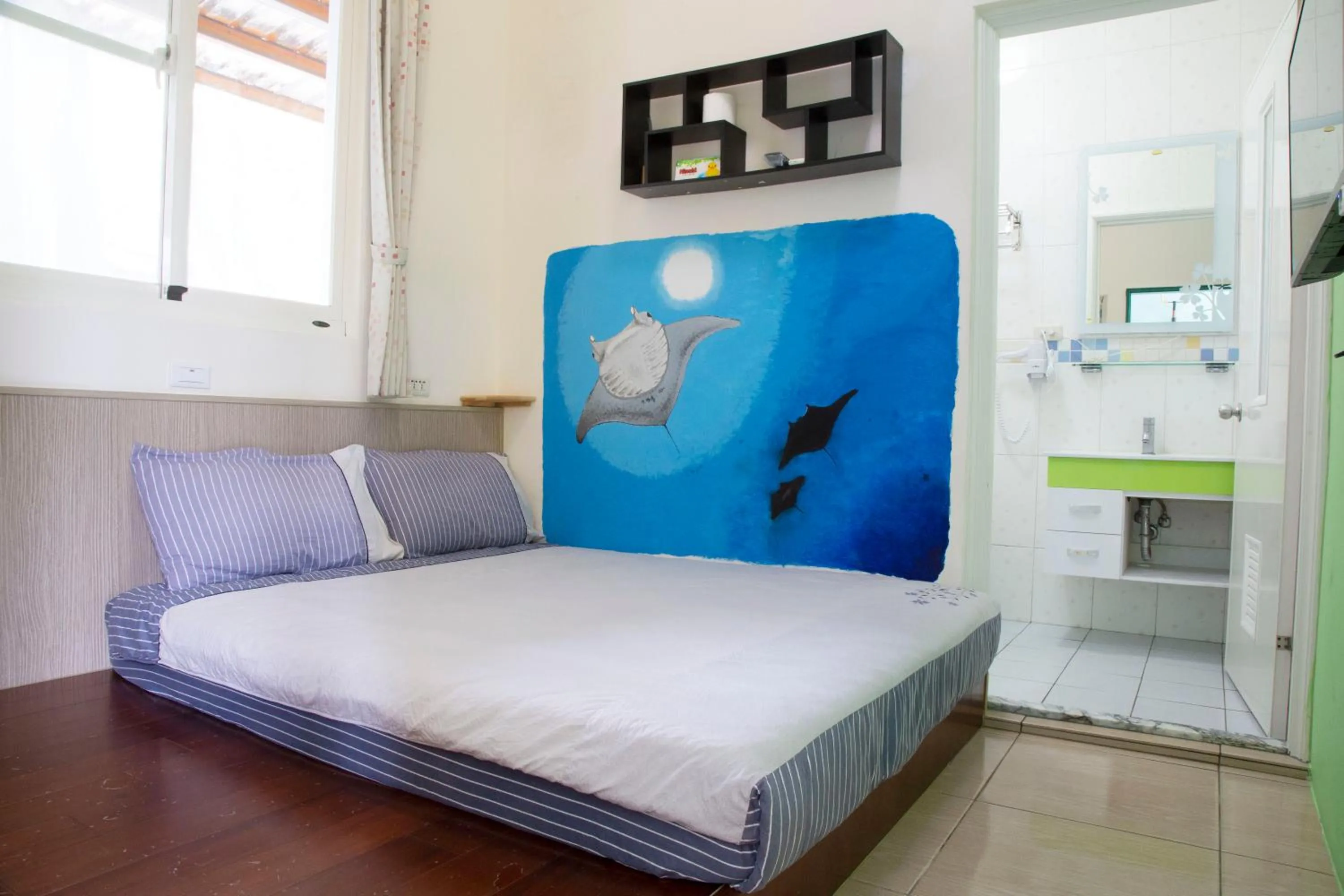 Bed in Fire Island Guest House