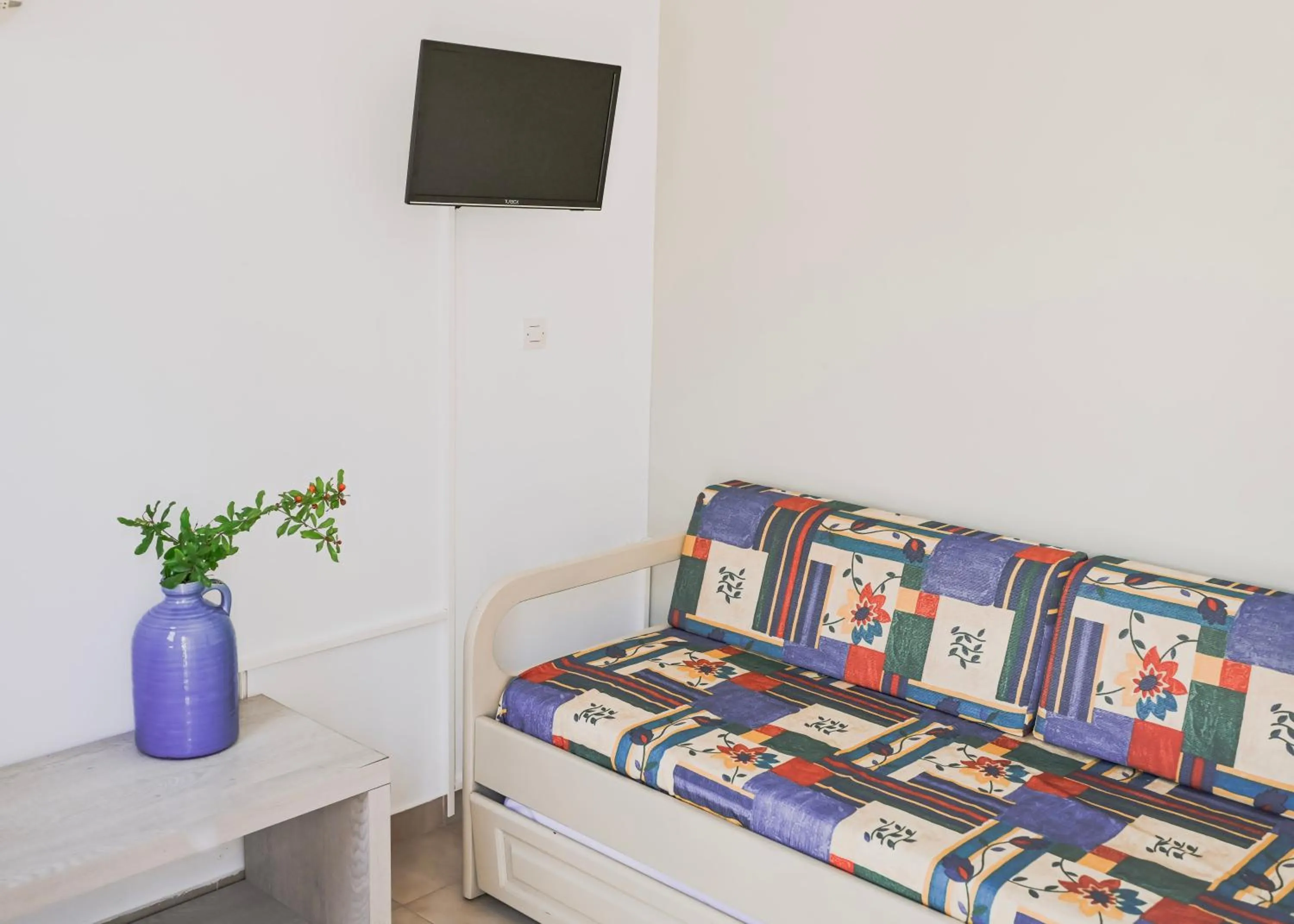 TV and multimedia, Bed in Summer Shades Hotel - ex Arkoulis