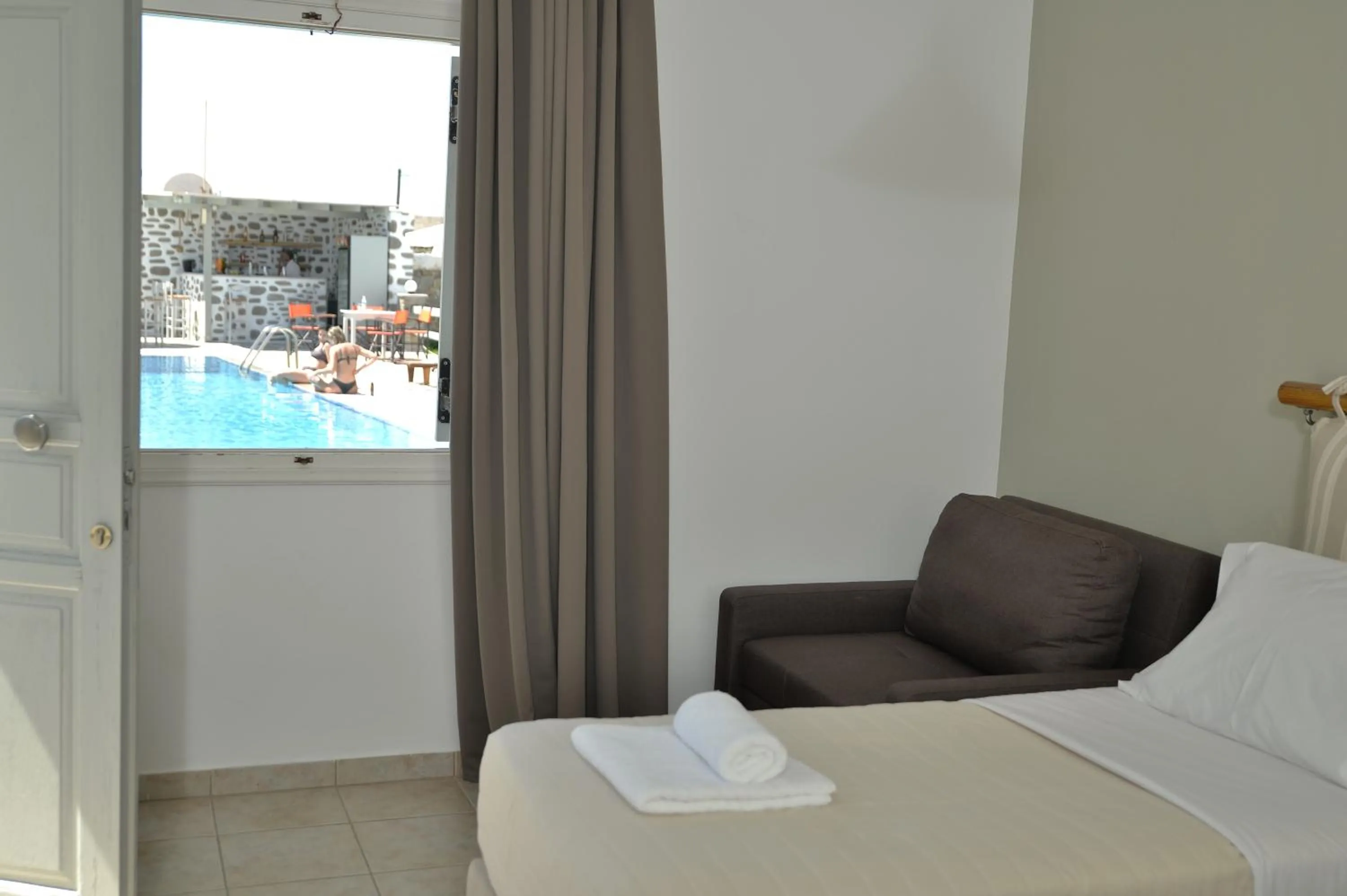 Bedroom, Bed in Summer Shades Hotel - ex Arkoulis