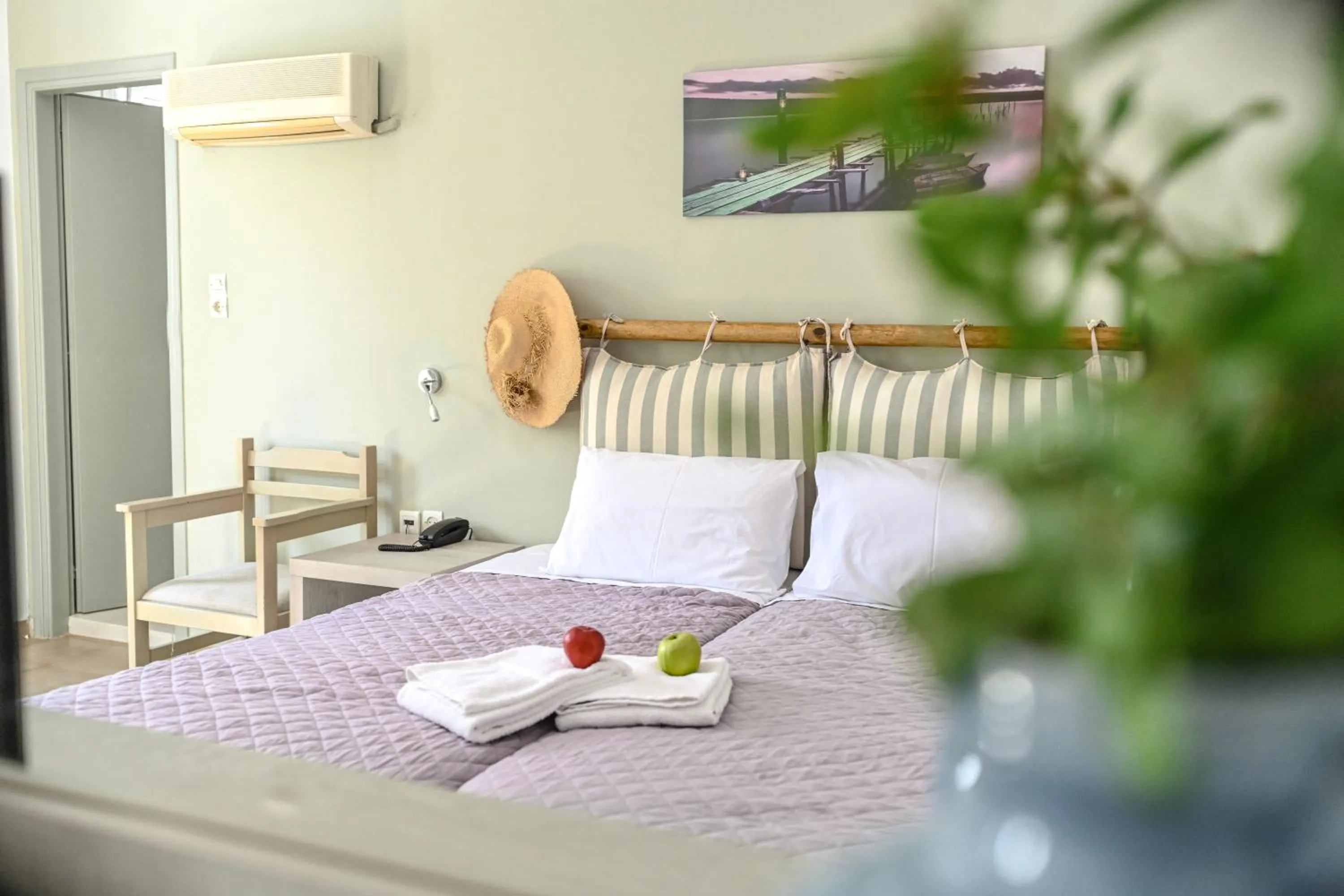 Bedroom, Bed in Summer Shades Hotel - ex Arkoulis