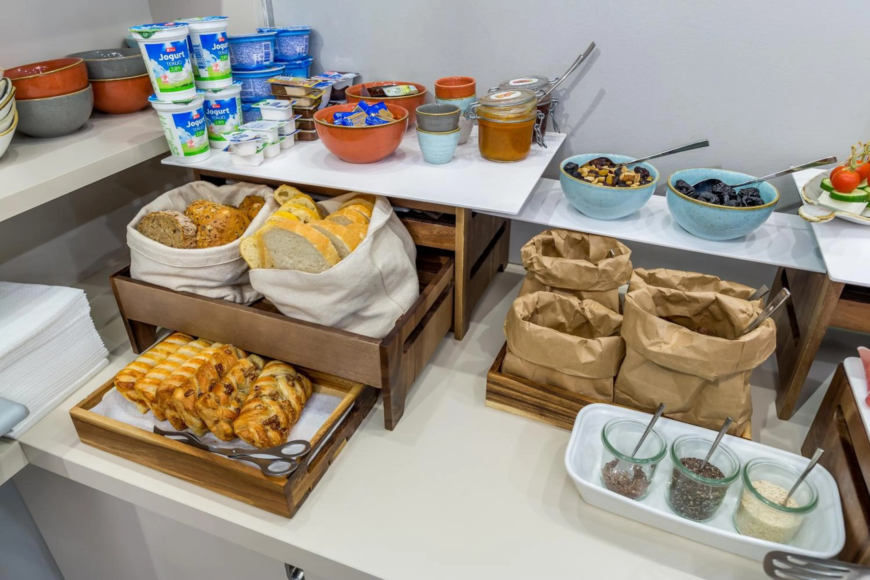 Breakfast in Apartments & Rooms Preelook