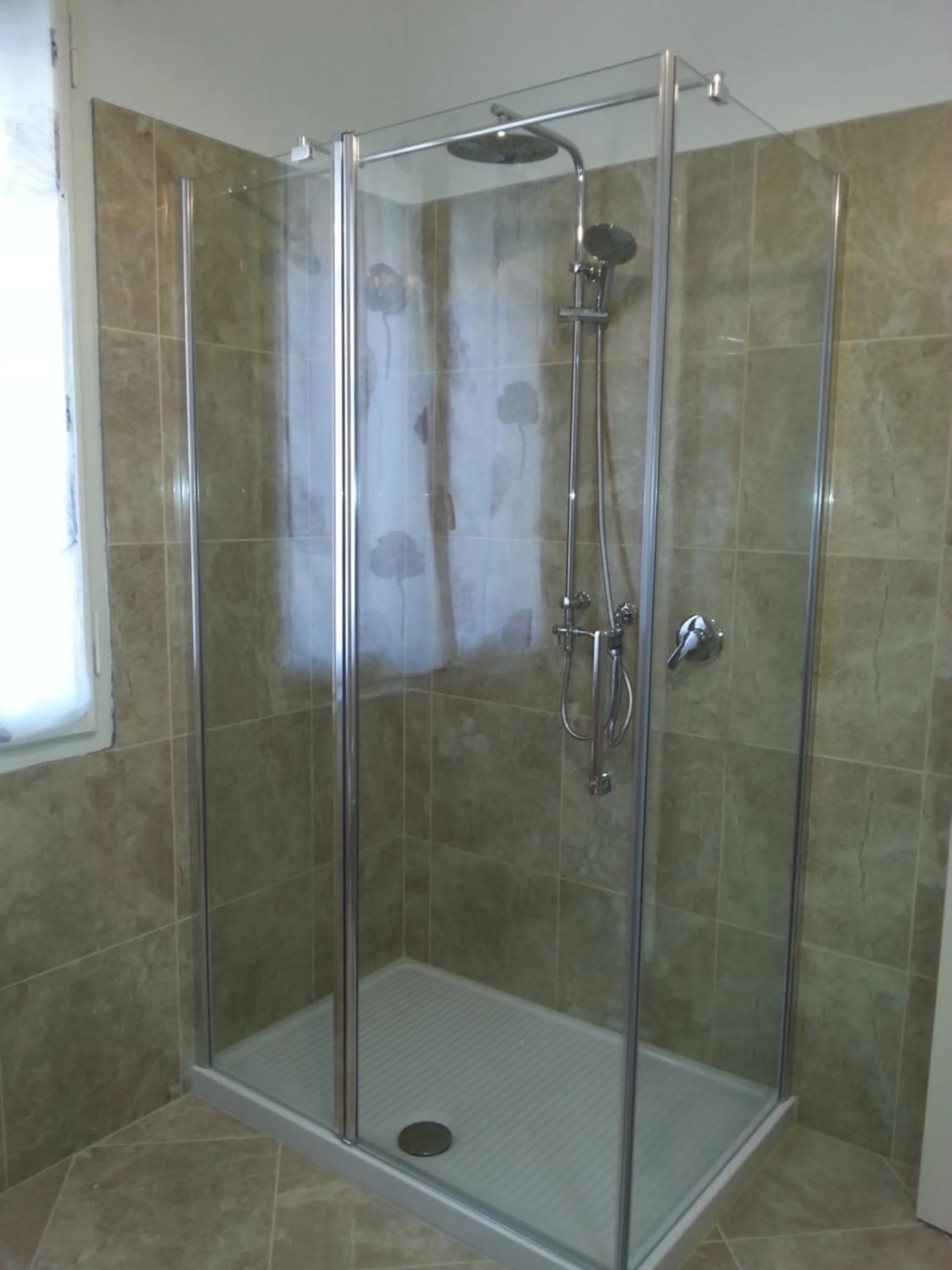 Shower in Bed And Breakfast Corticella 24