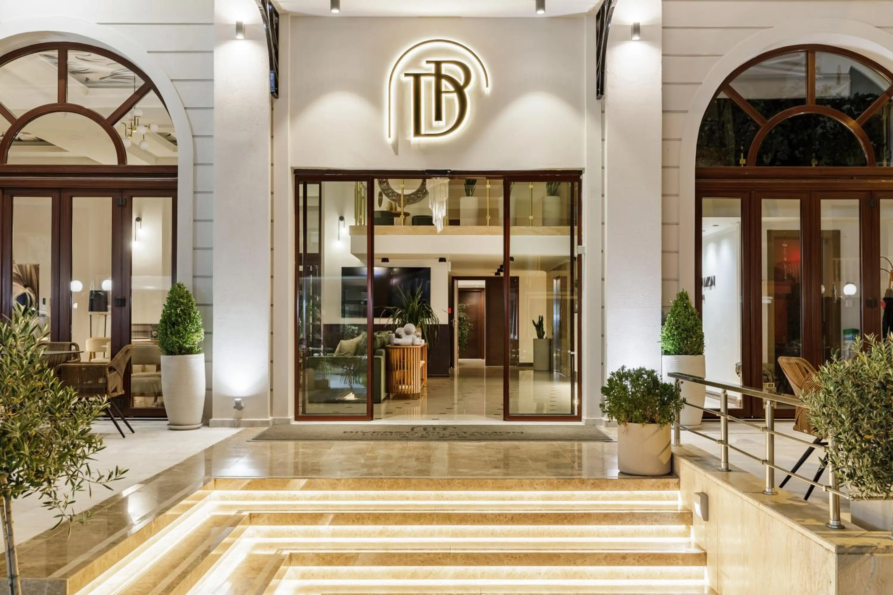 Property building in Diverso Platamon, Luxury Hotel & Suites