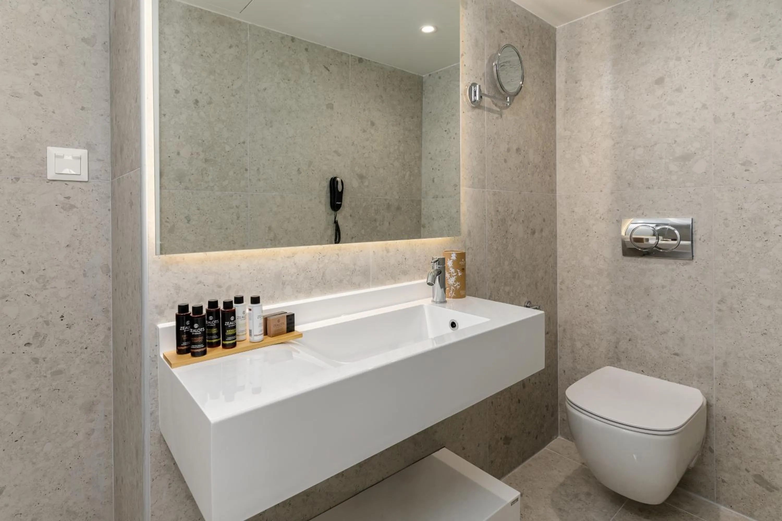 Bathroom in Diverso Platamon, Luxury Hotel & Suites