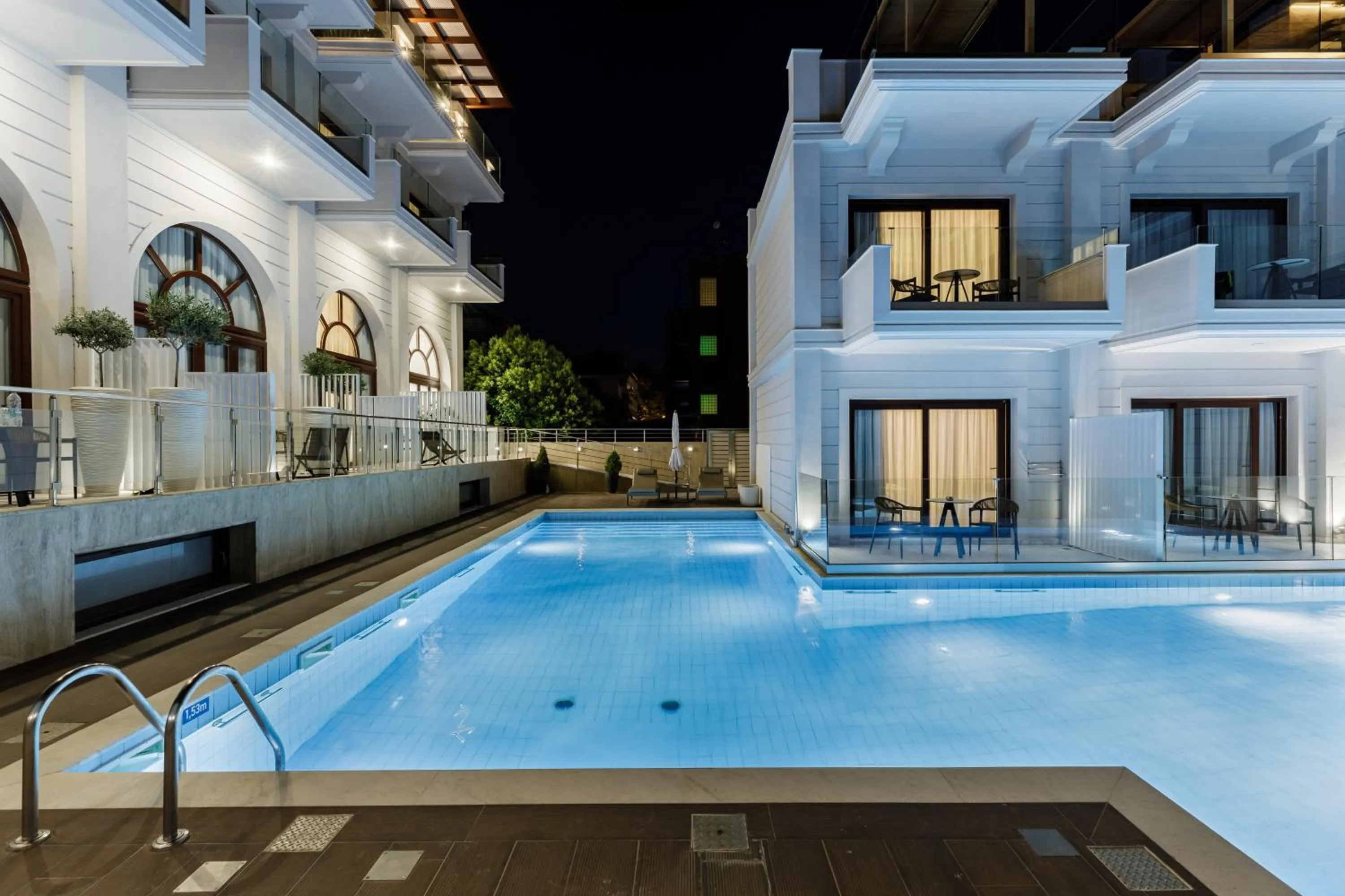 Swimming pool in Diverso Platamon, Luxury Hotel & Suites