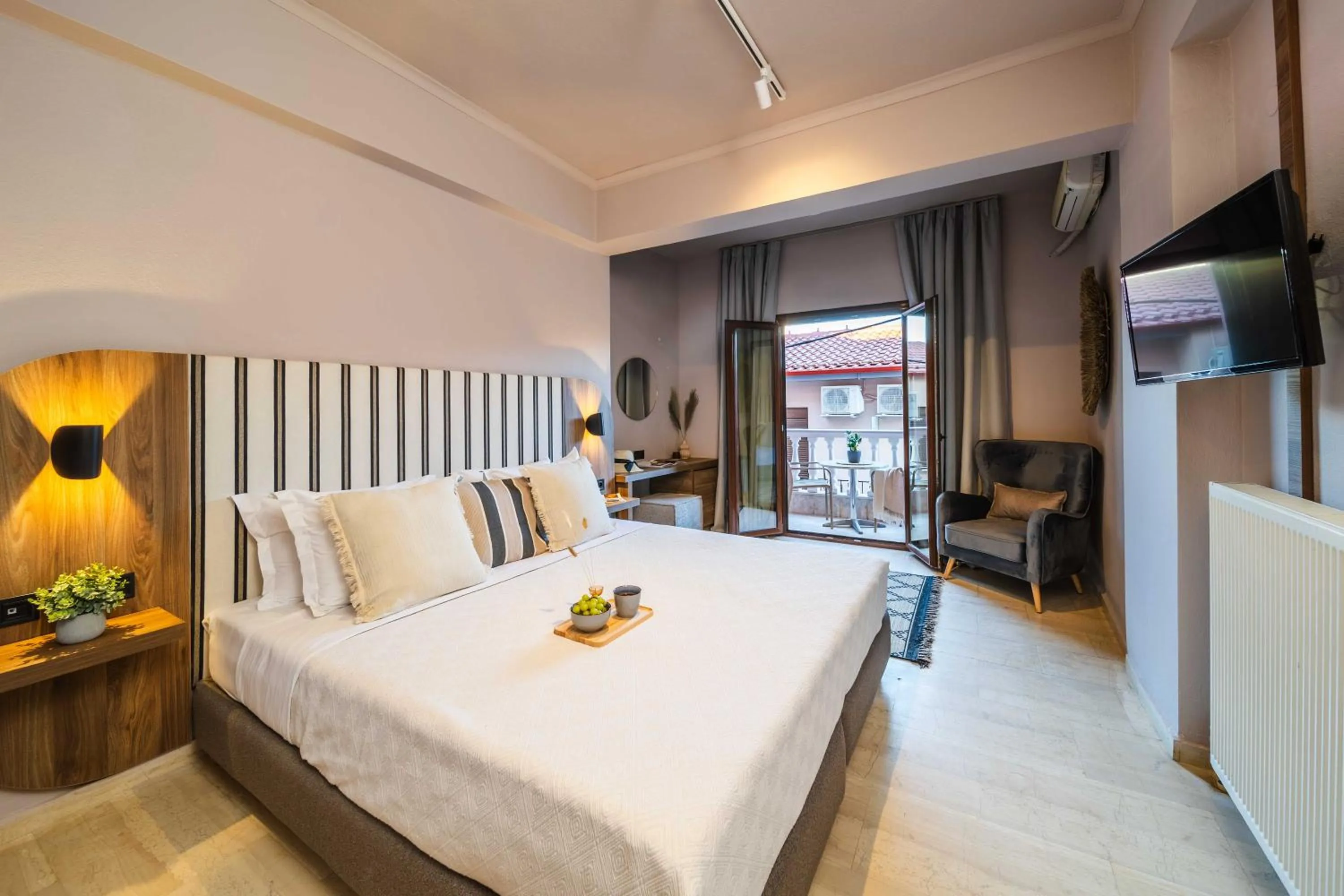 Photo of the whole room, Bed in Casa Blue Hotel, Philian Hotels and Resorts