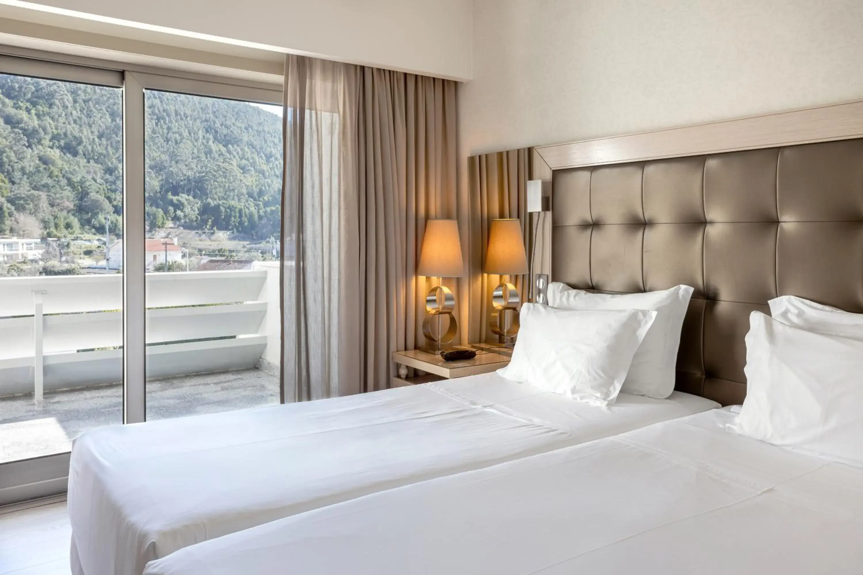 Standard Twin Room in Hotel Porta do Sol Conference & SPA Standard Twin Room in Hotel Porta do Sol Conference & SPA