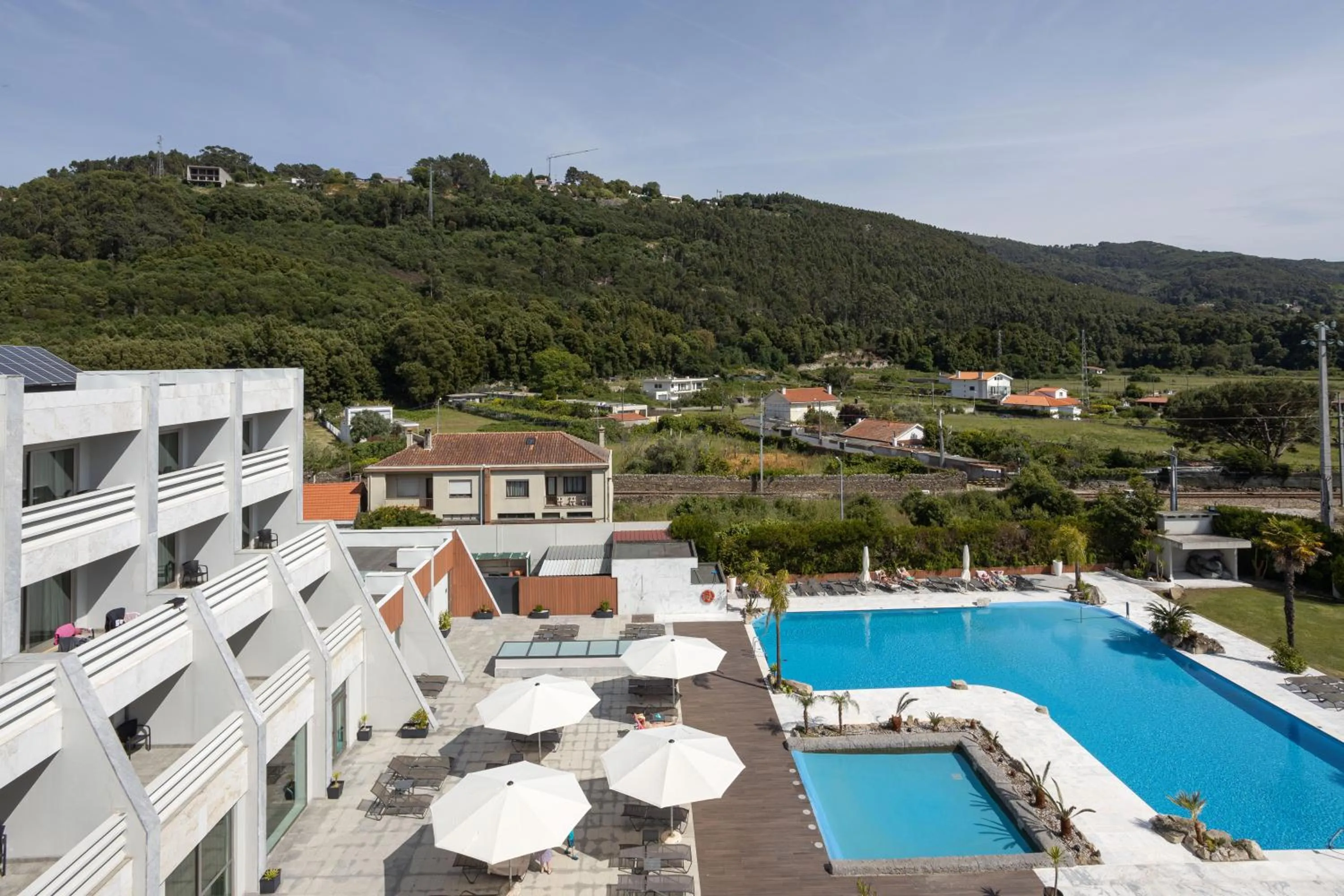 Pool view in Hotel Porta do Sol Conference & SPA