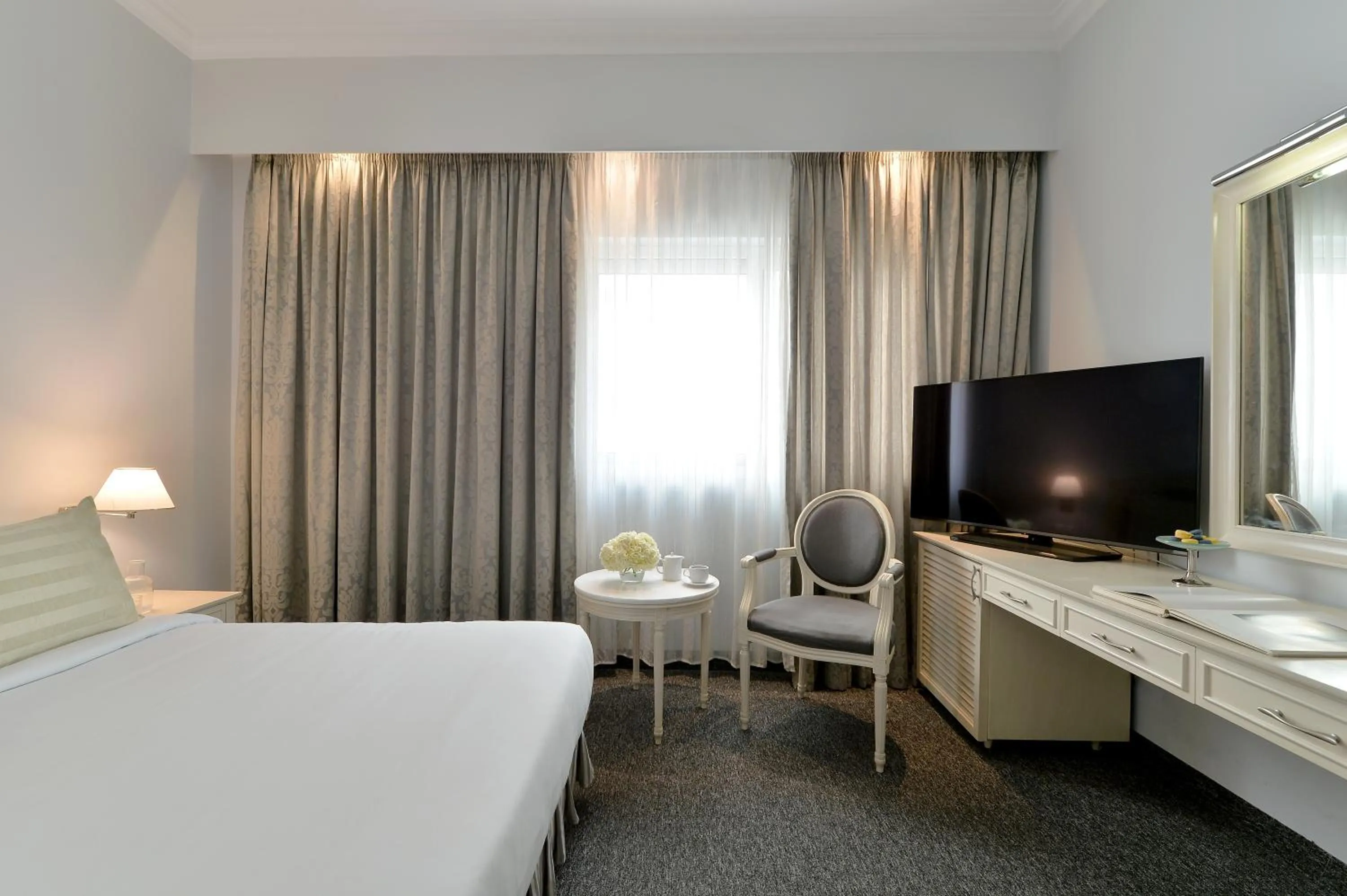 Photo of the whole room, Bed in Airotel Stratos Vassilikos Hotel