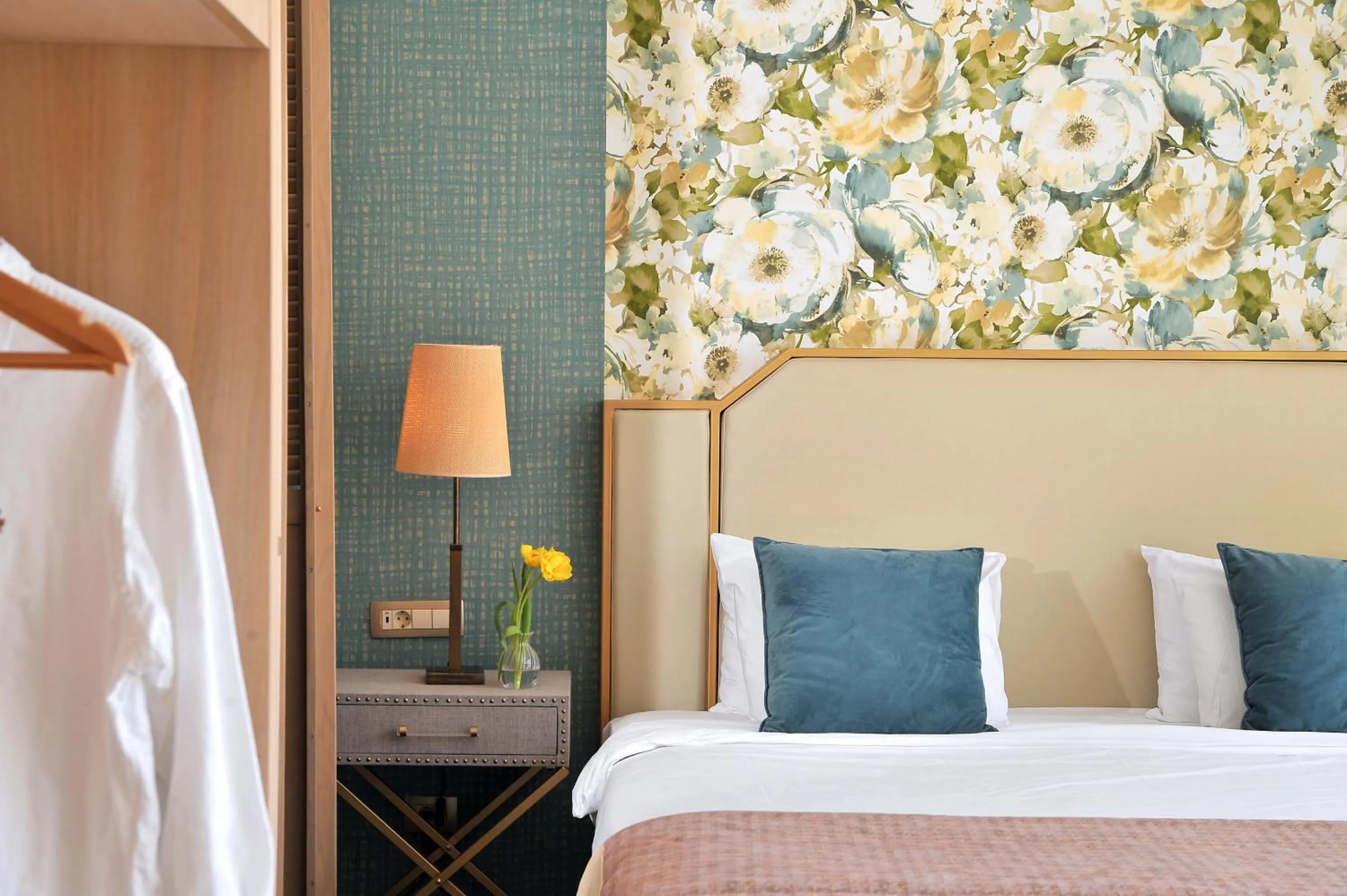 Bedroom, Bed in Airotel Stratos Vassilikos Hotel