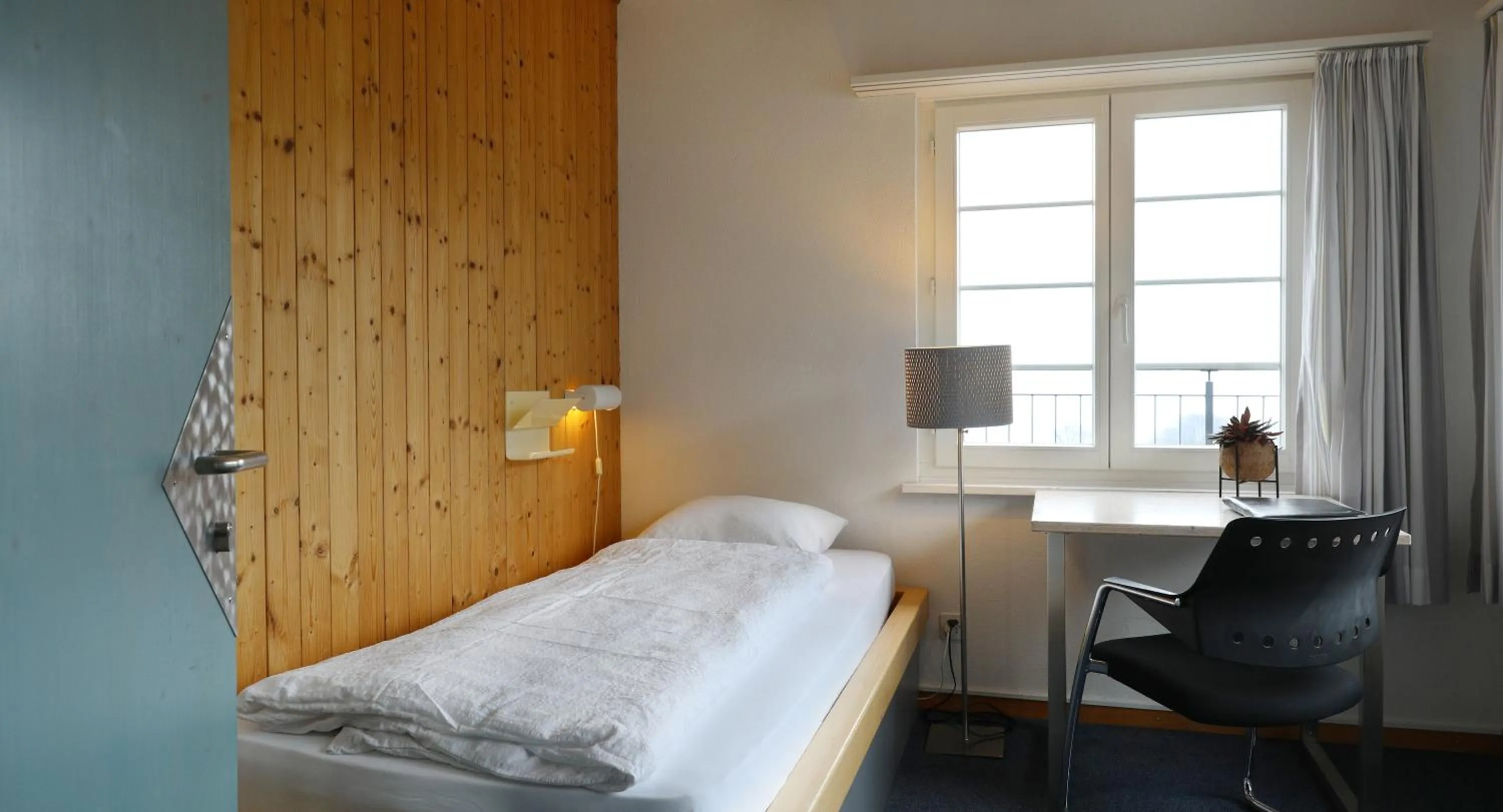 Photo of the whole room, Bed in Seminarhotel Lihn