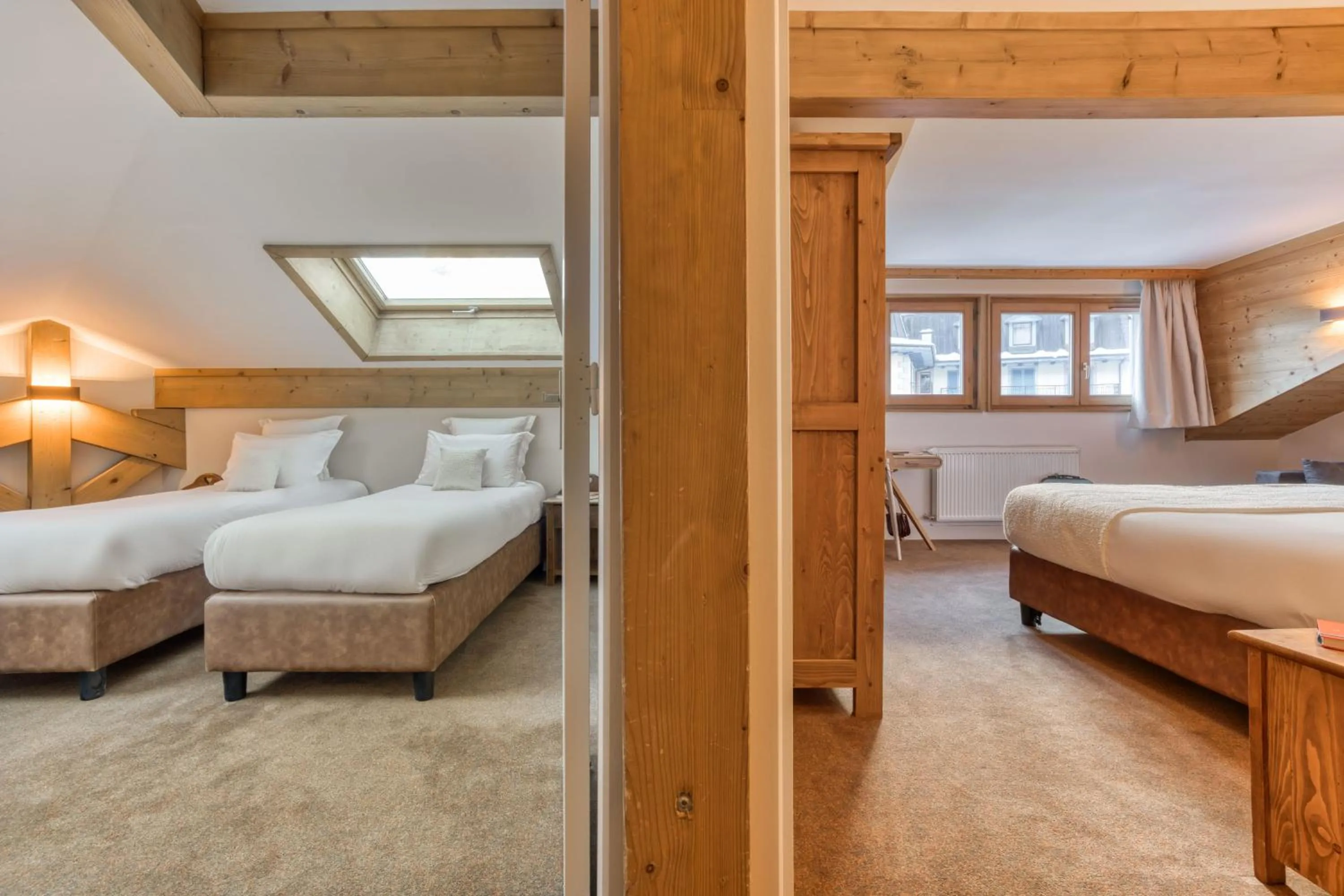 Bed in Les Gourmets - Chalet Hotel