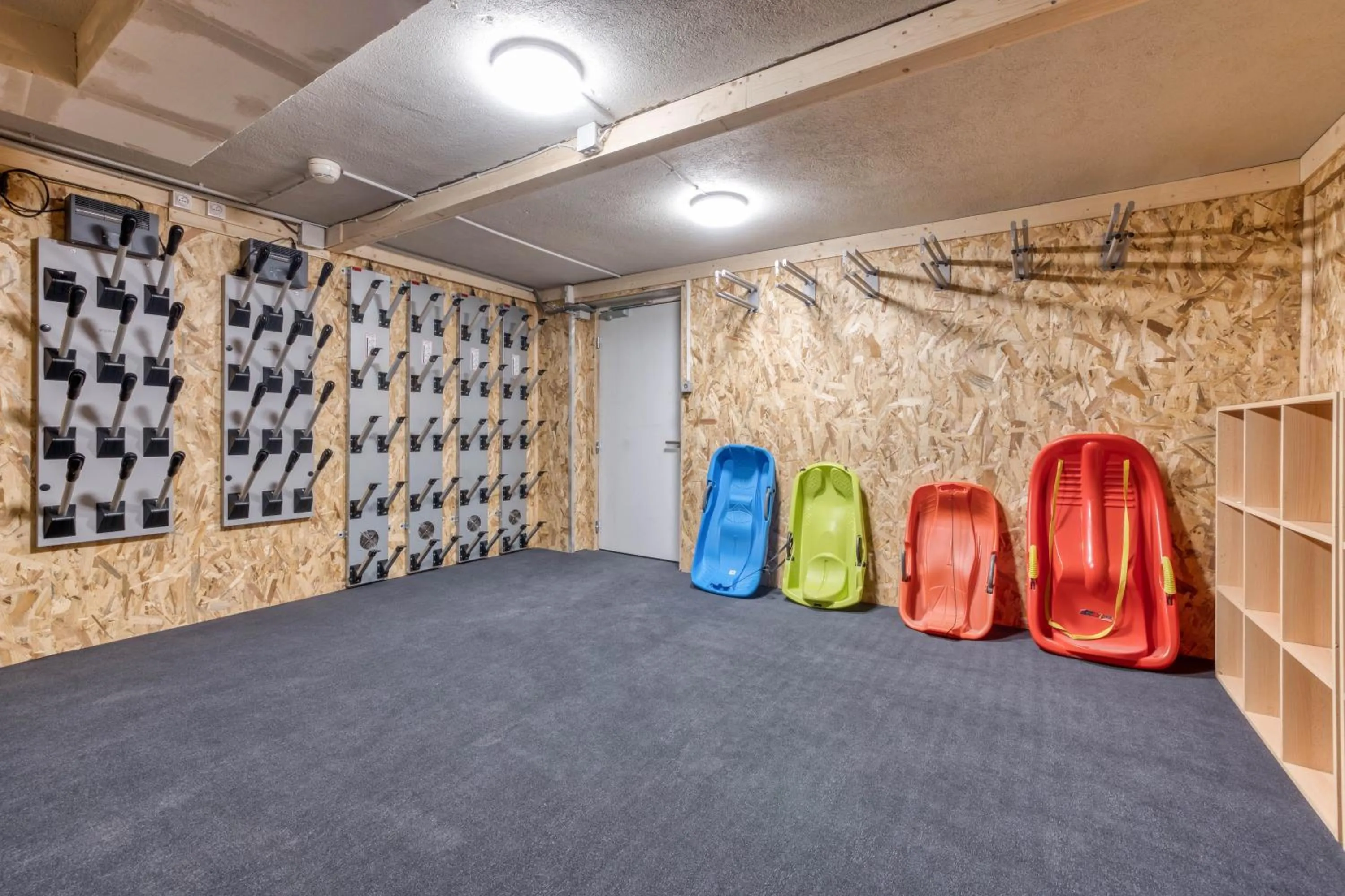 Skiing in Les Gourmets - Chalet Hotel