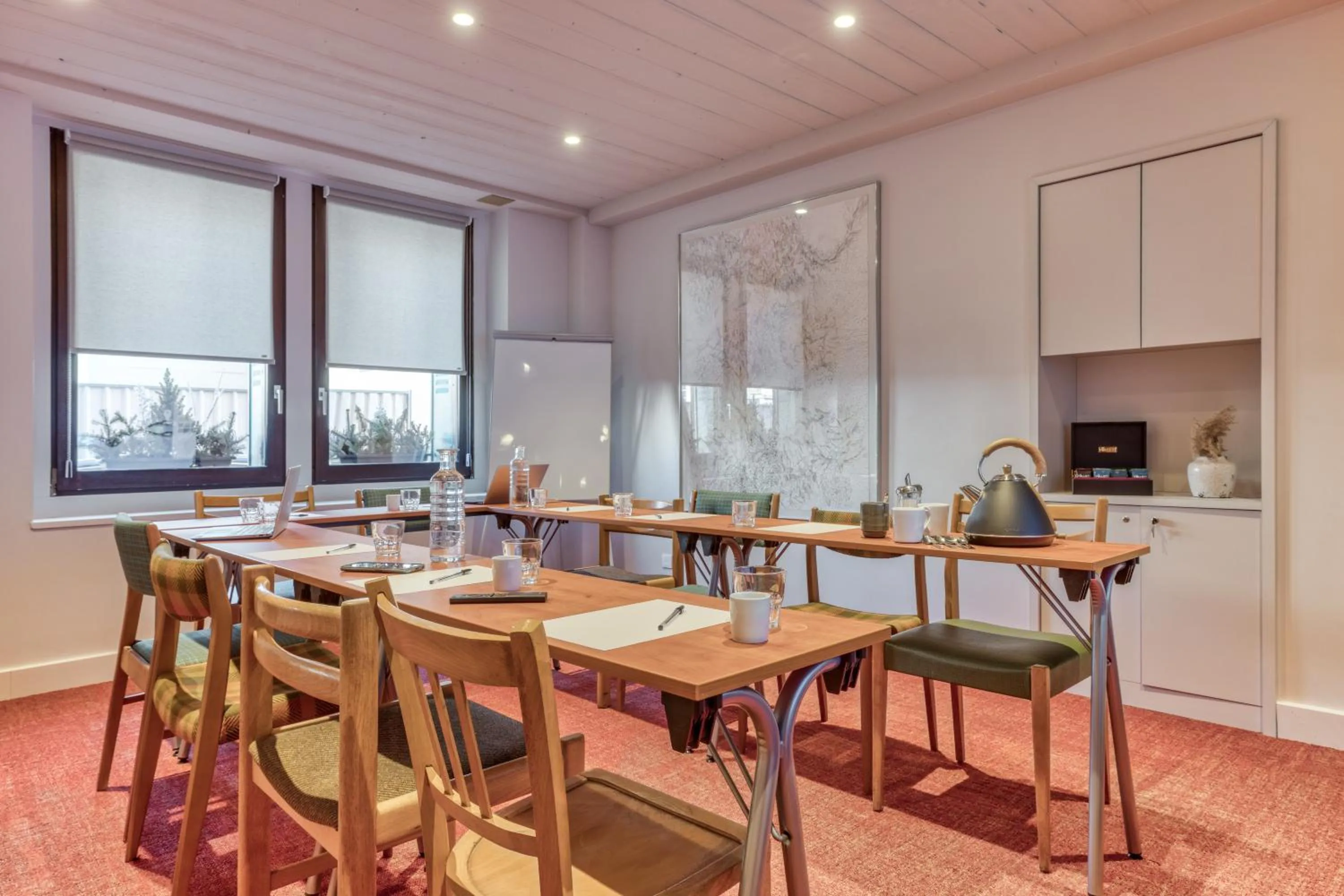 Meeting/conference room in Les Gourmets - Chalet Hotel