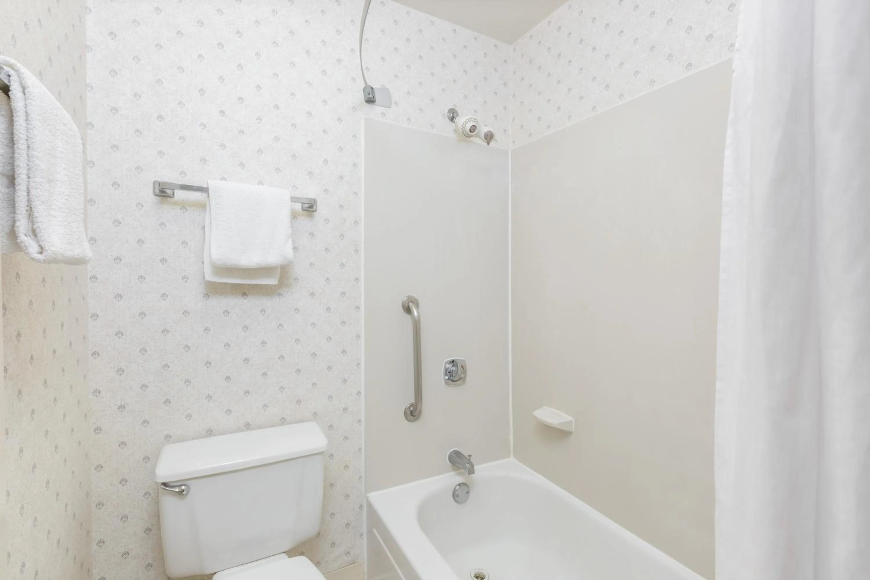 Bathroom in Days Inn by Wyndham West Des Moines - Clive